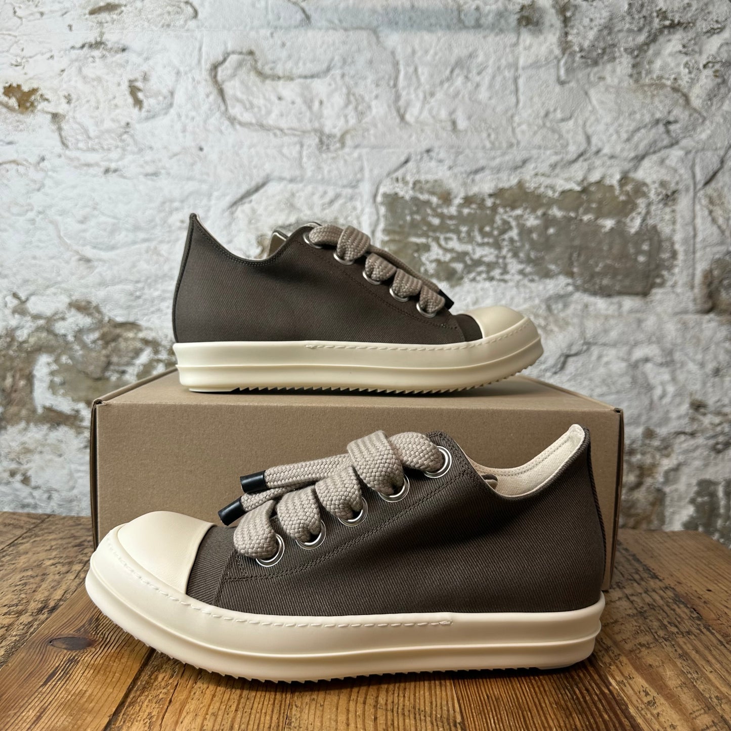 Rick Owens Jumbo Lace Dust Milk Sneaker DS