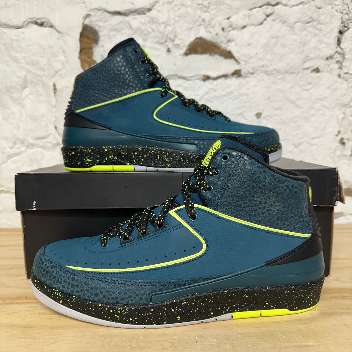 Air Jordan 2 Nightshade Sz 9.5 DS