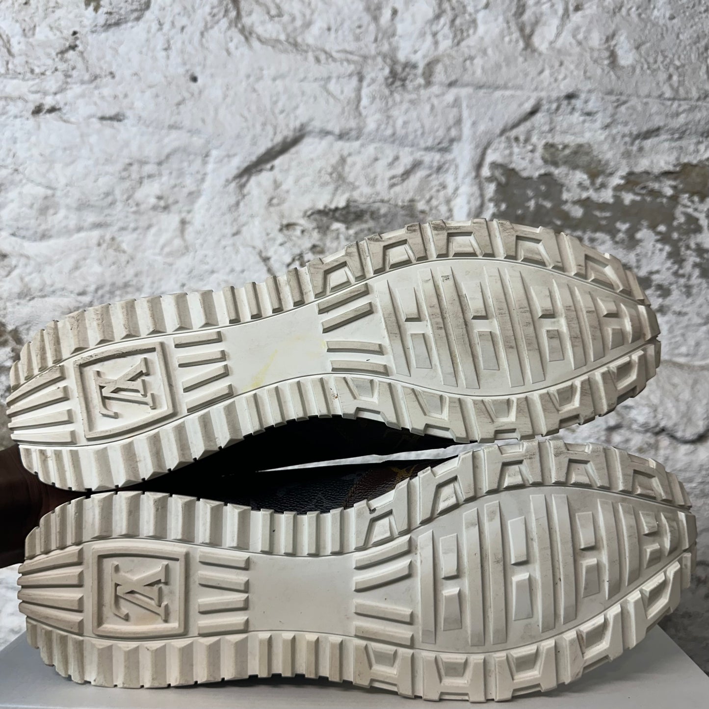 Louis Vuitton Damier Runaway Sneaker Sz 11.5 (10LV) No Box