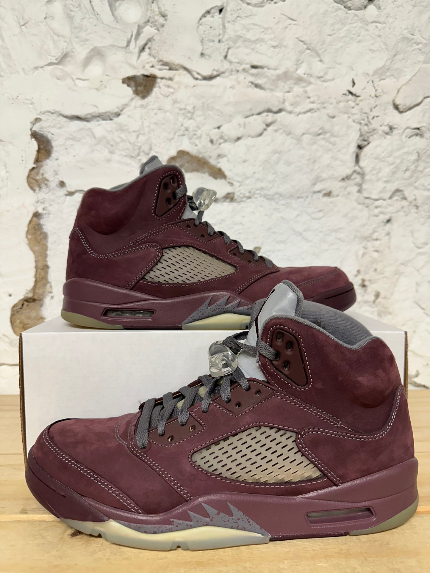 Air Jordan 5 Burgundy Sz 10.5