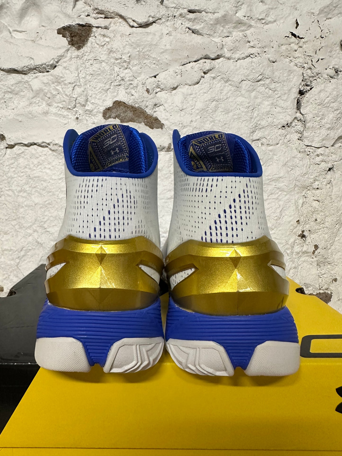 Under Armour Curry 2 Gold Rings Sz 10.5 DS