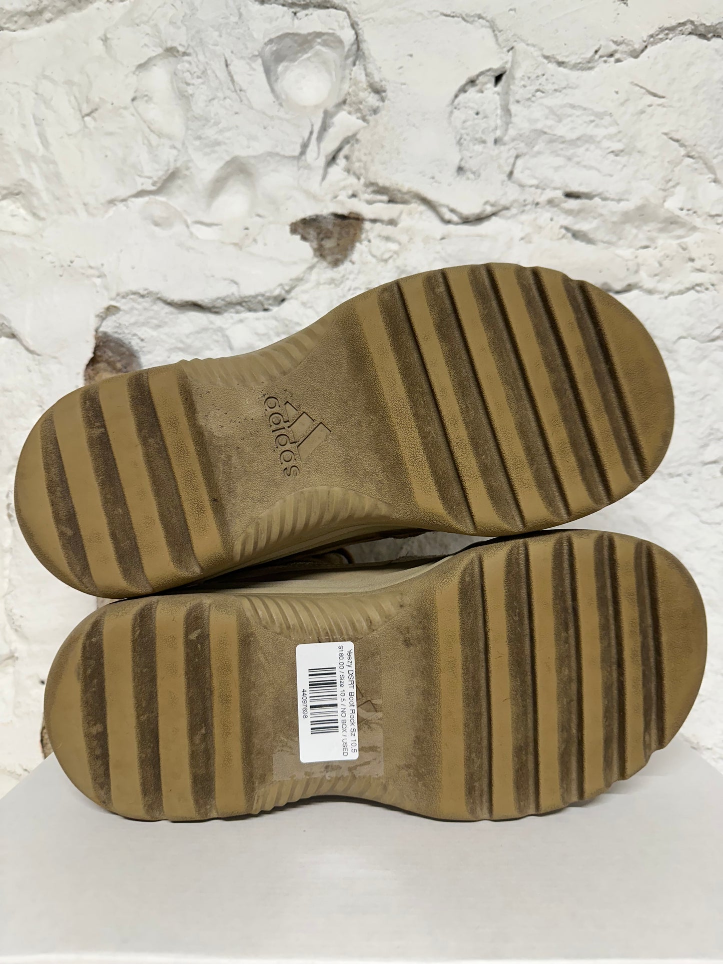 Yeezy DSRT Boot Rock Sz 10.5