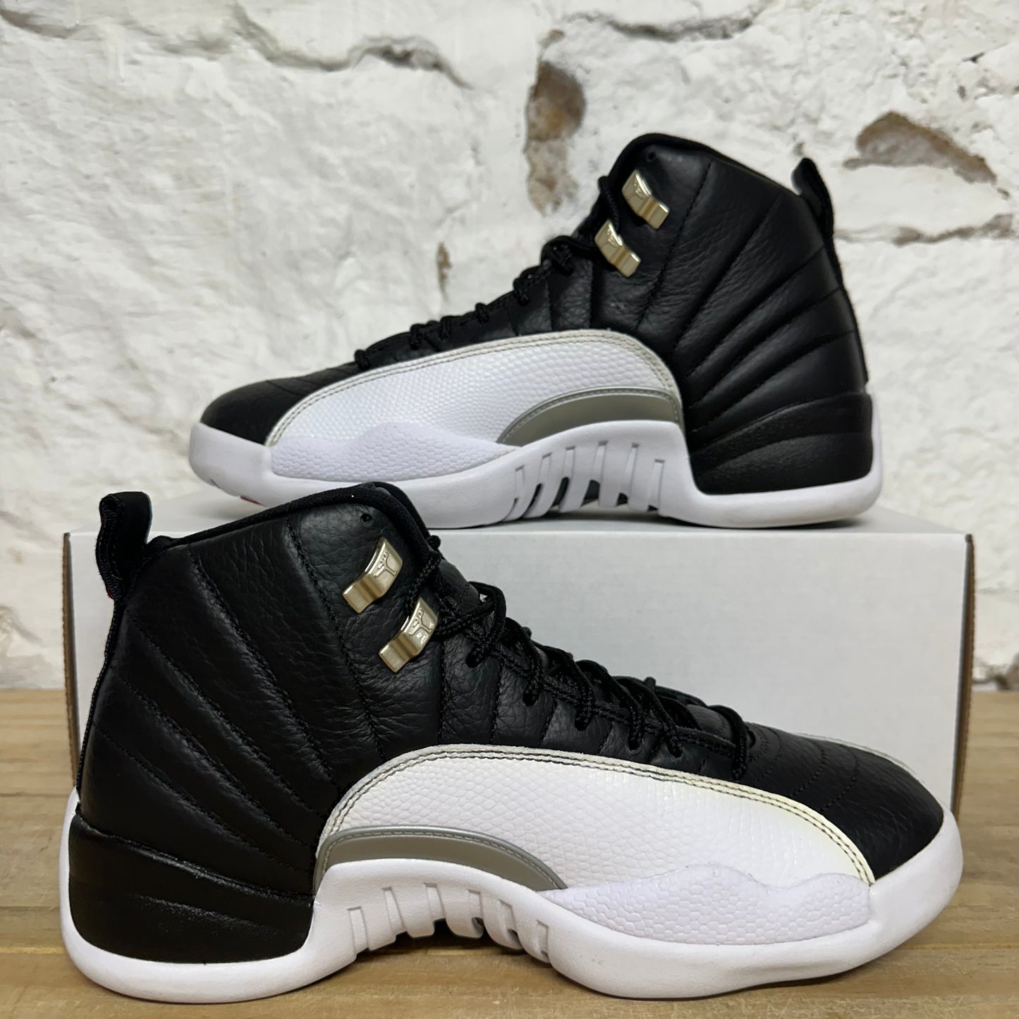 Air Jordan 12 Playoffs Sz 8.5