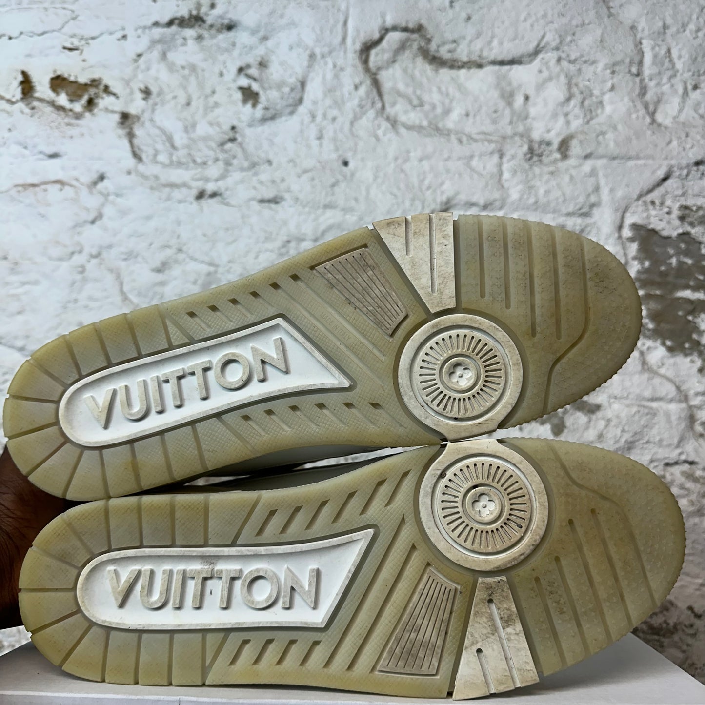 Louis Vuitton White Cream Trainer Sneaker Sz 11.5(10LV)