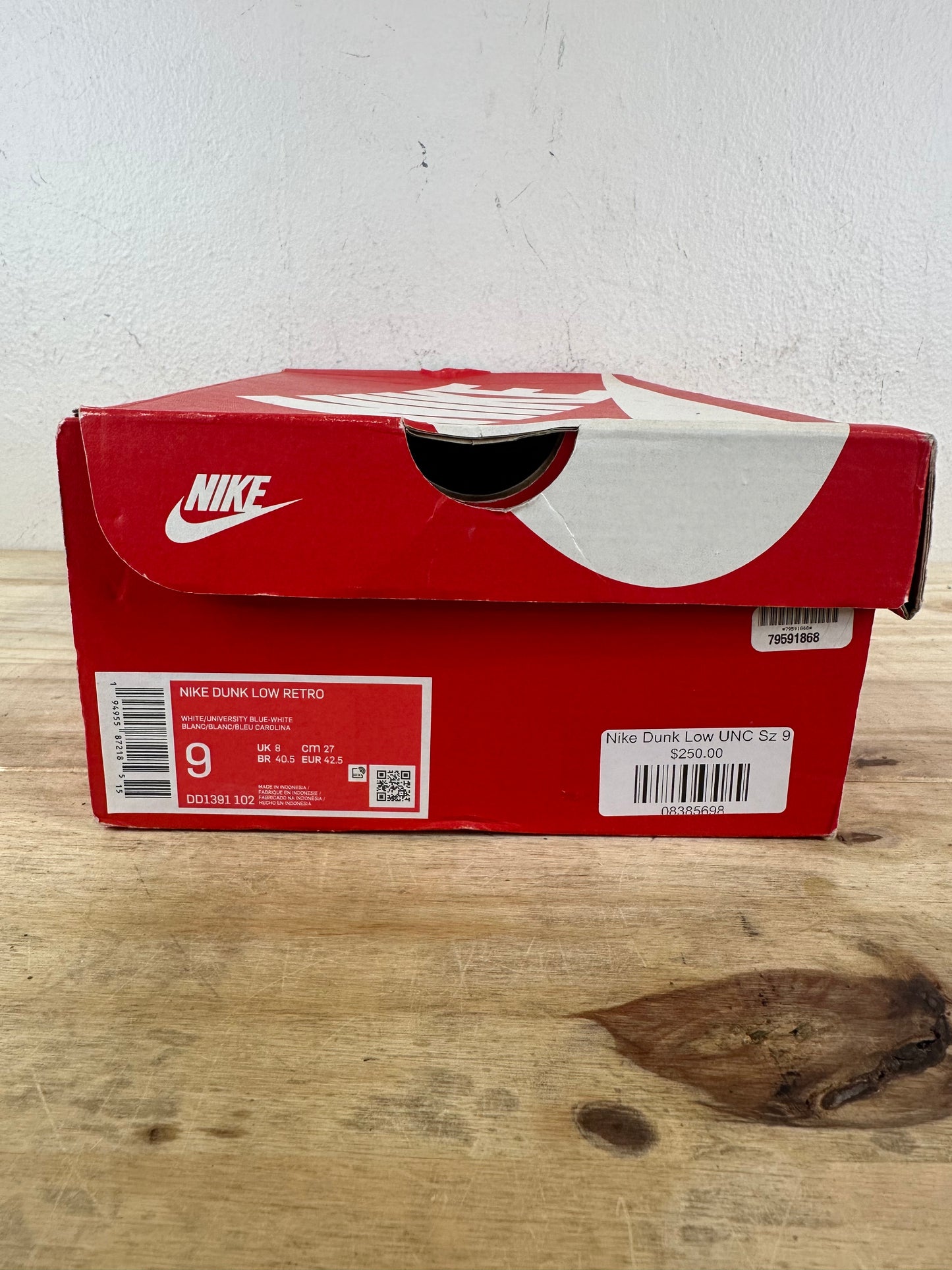 Nike Dunk Low UNC Sz 9