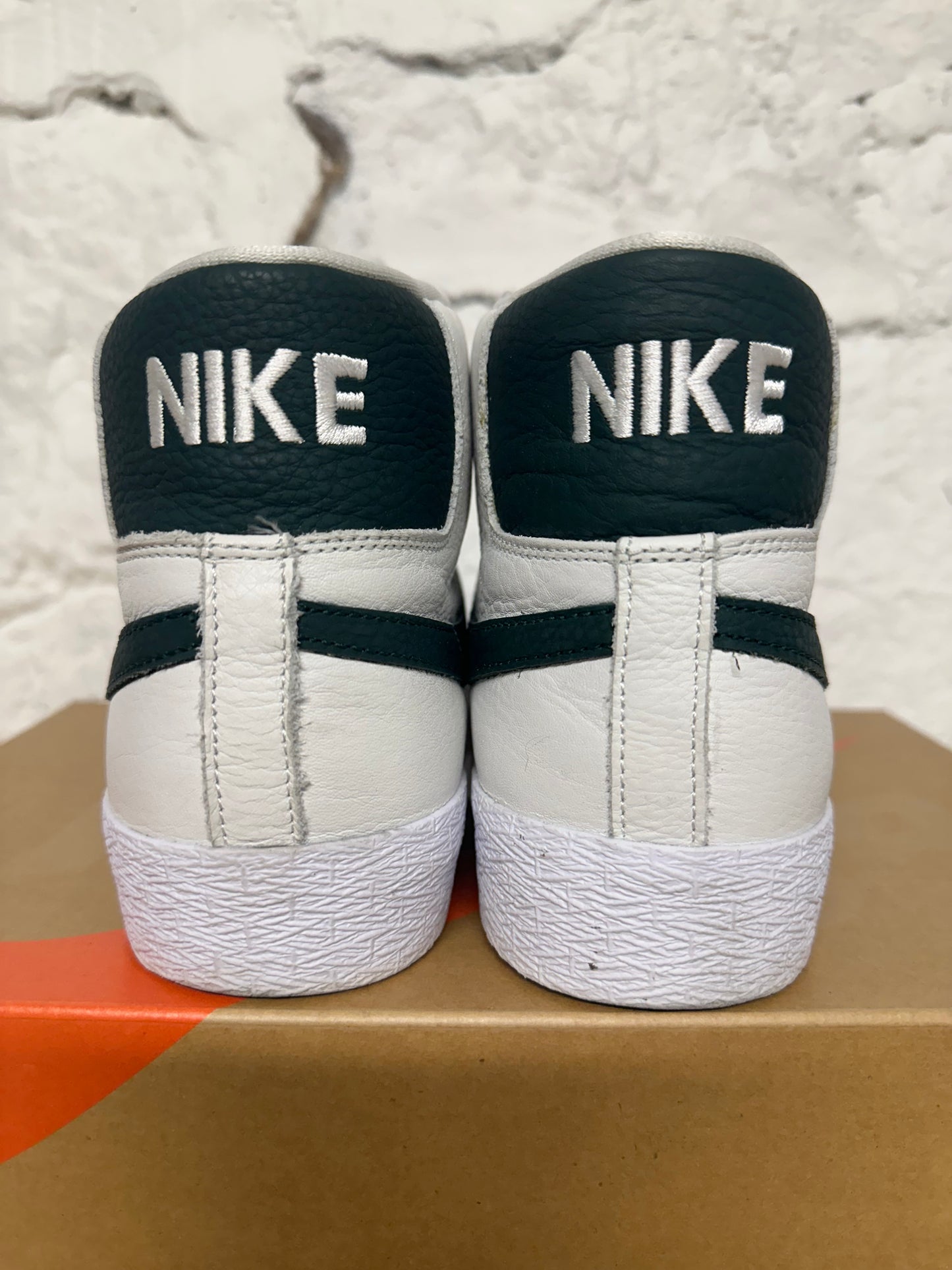 Nike SB Blazer Mid White Pro Green Sz 11.5