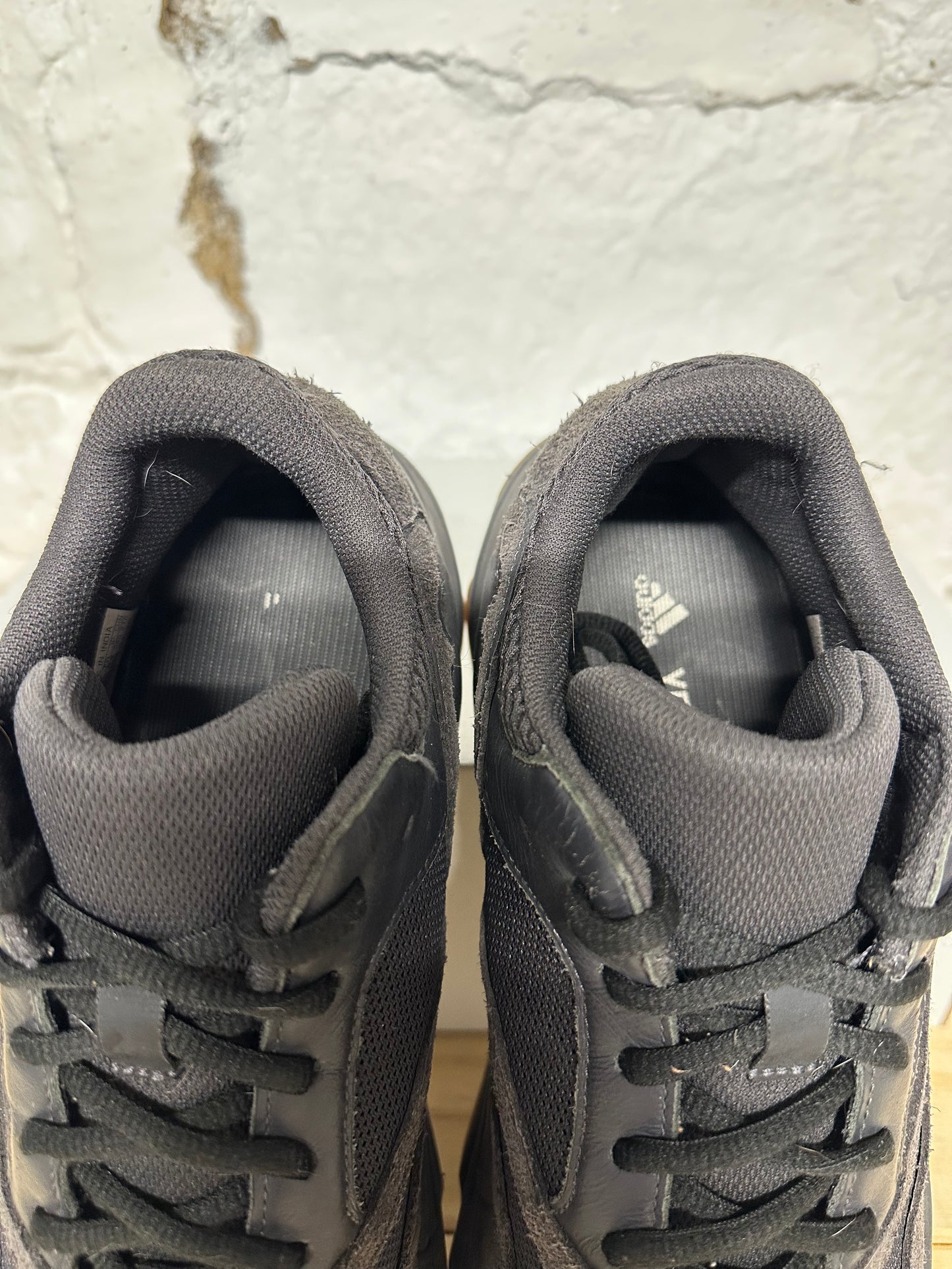 Yeezy 700 Utility Black Sz 10