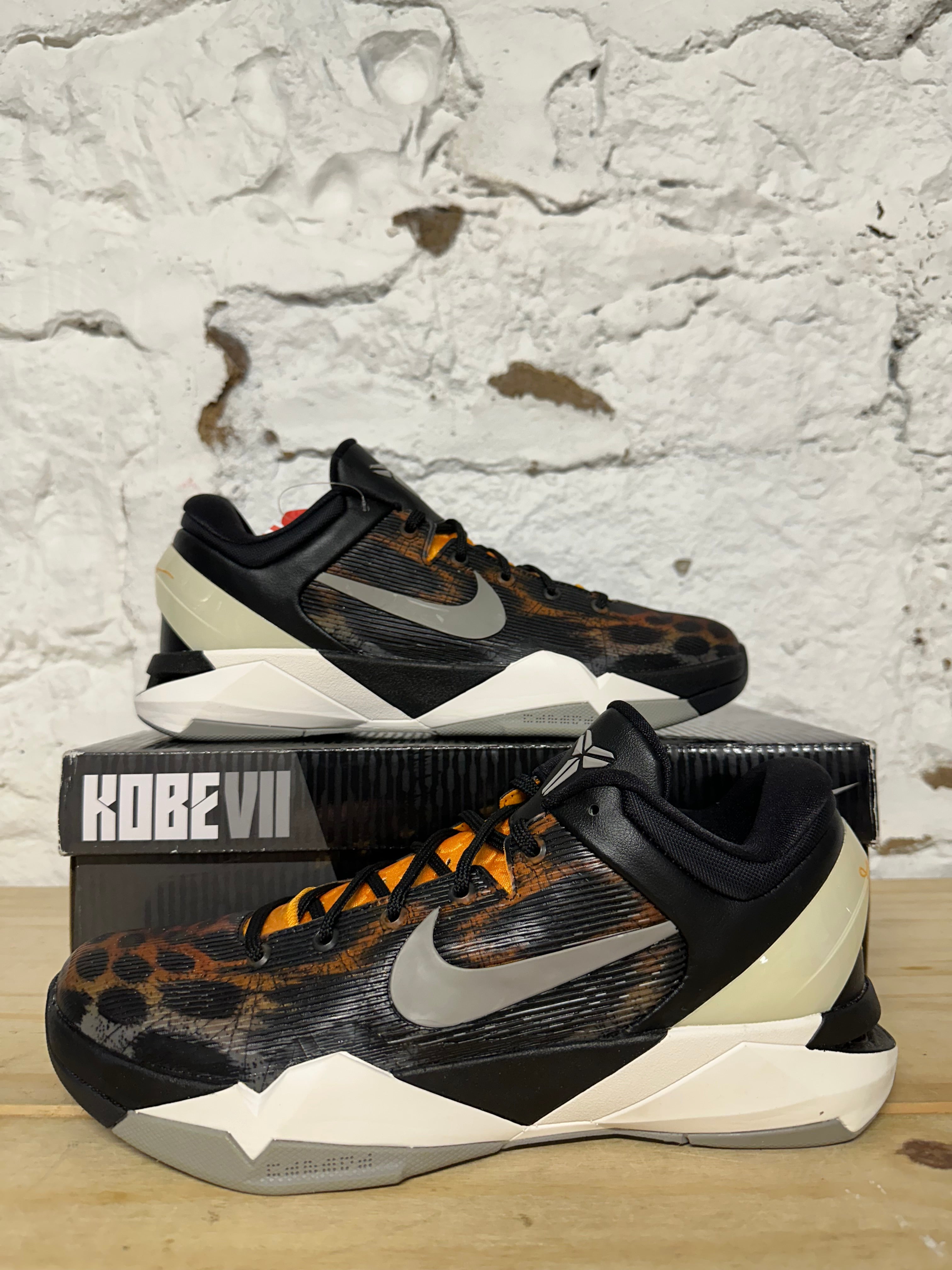 Nike Kobe 7 System Cheetah Sz 10 DS