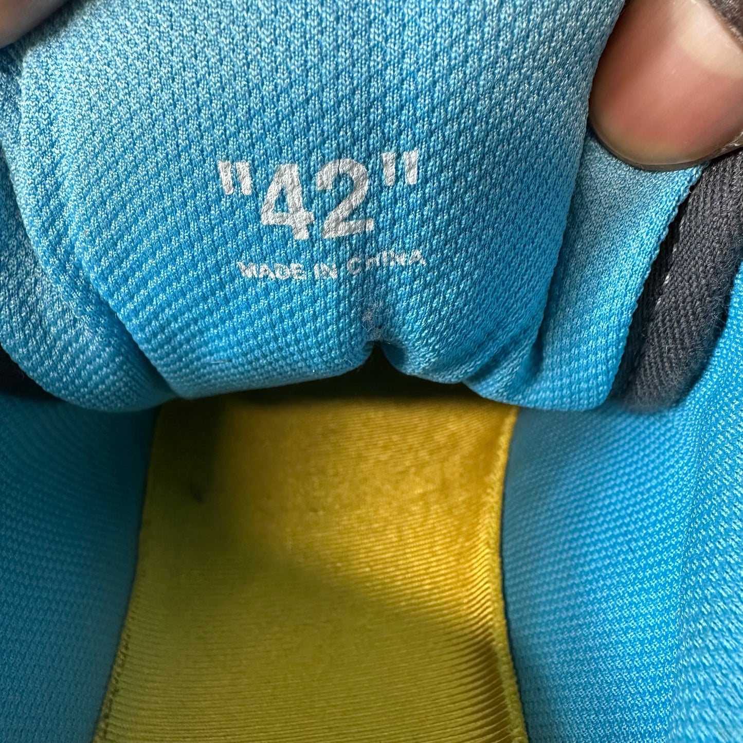 Off-White ODSY 2000 Black Yellow Sneaker Sz 9 (42) No Box