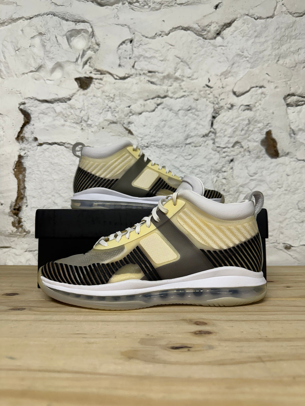 Nike LeBron Icon John Elliott White Sz 10