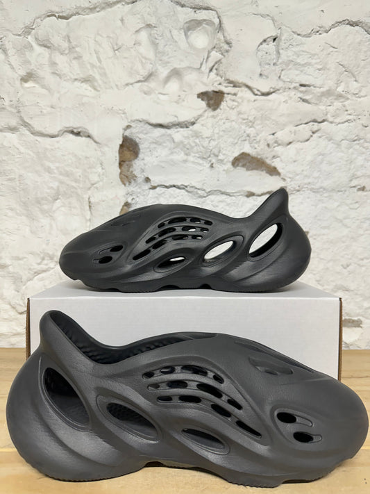 Yeezy Foam Runner Onyx Sz 11