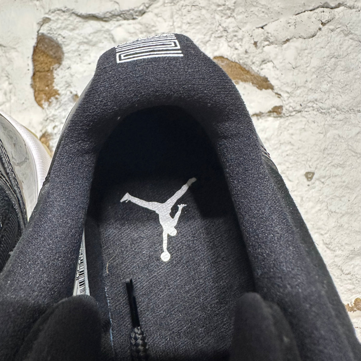 Air Jordan 11 Low Barons Sz 9.5