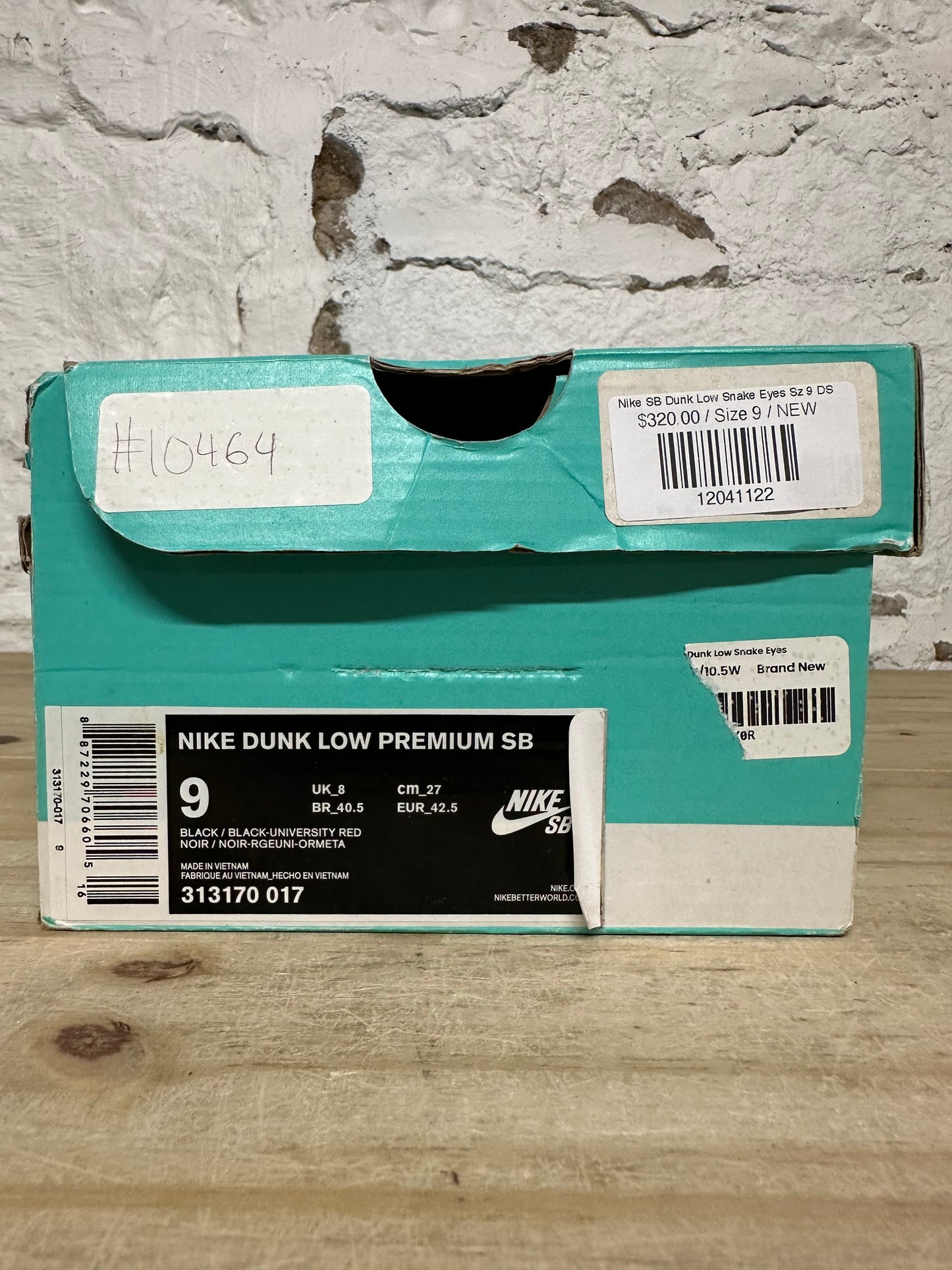 Nike SB Dunk Low Snake Eyes Sz 9 DS