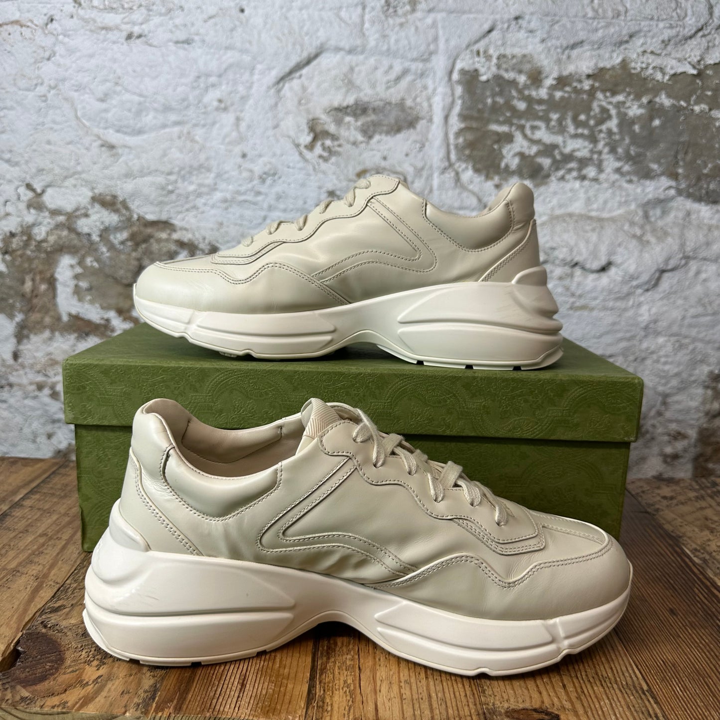 Gucci Rhyton Vintage Logo Cream Sneaker Sz 8