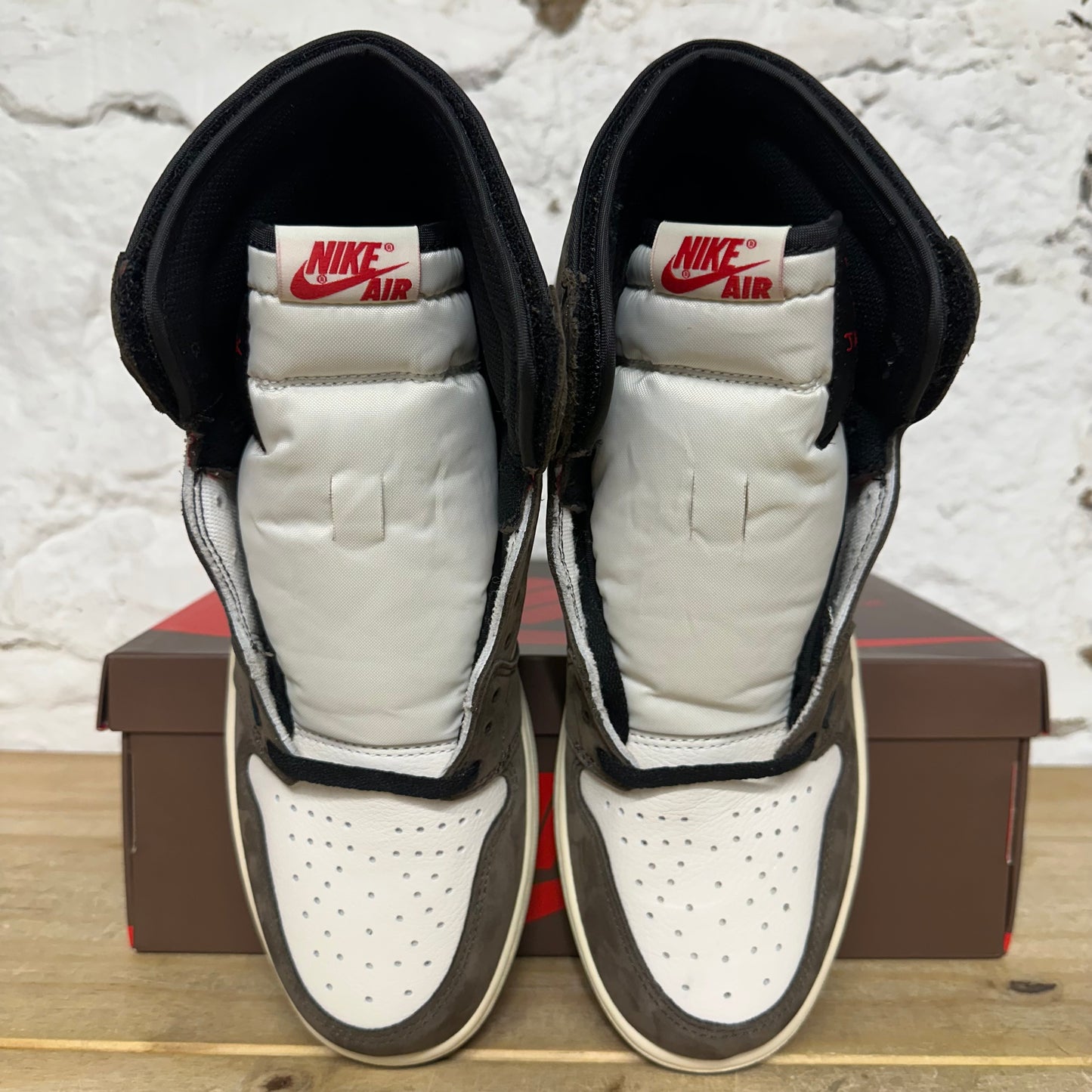 Air Jordan 1 High Travis Scott Mocha Sz 10.5 DS