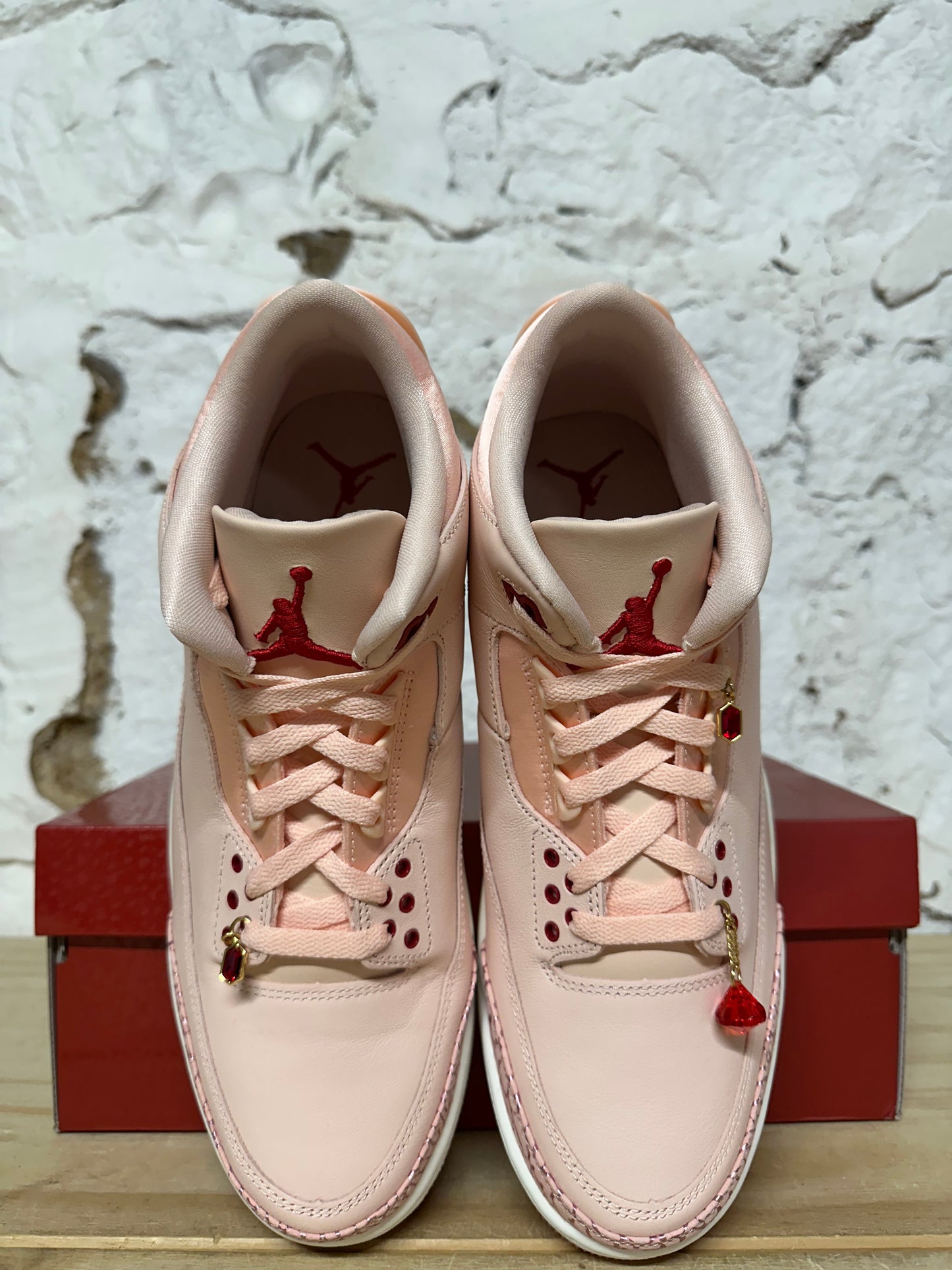 Air Jordan 3 Valentines Day Treat Yourself Sz 10.5 (12W) DS