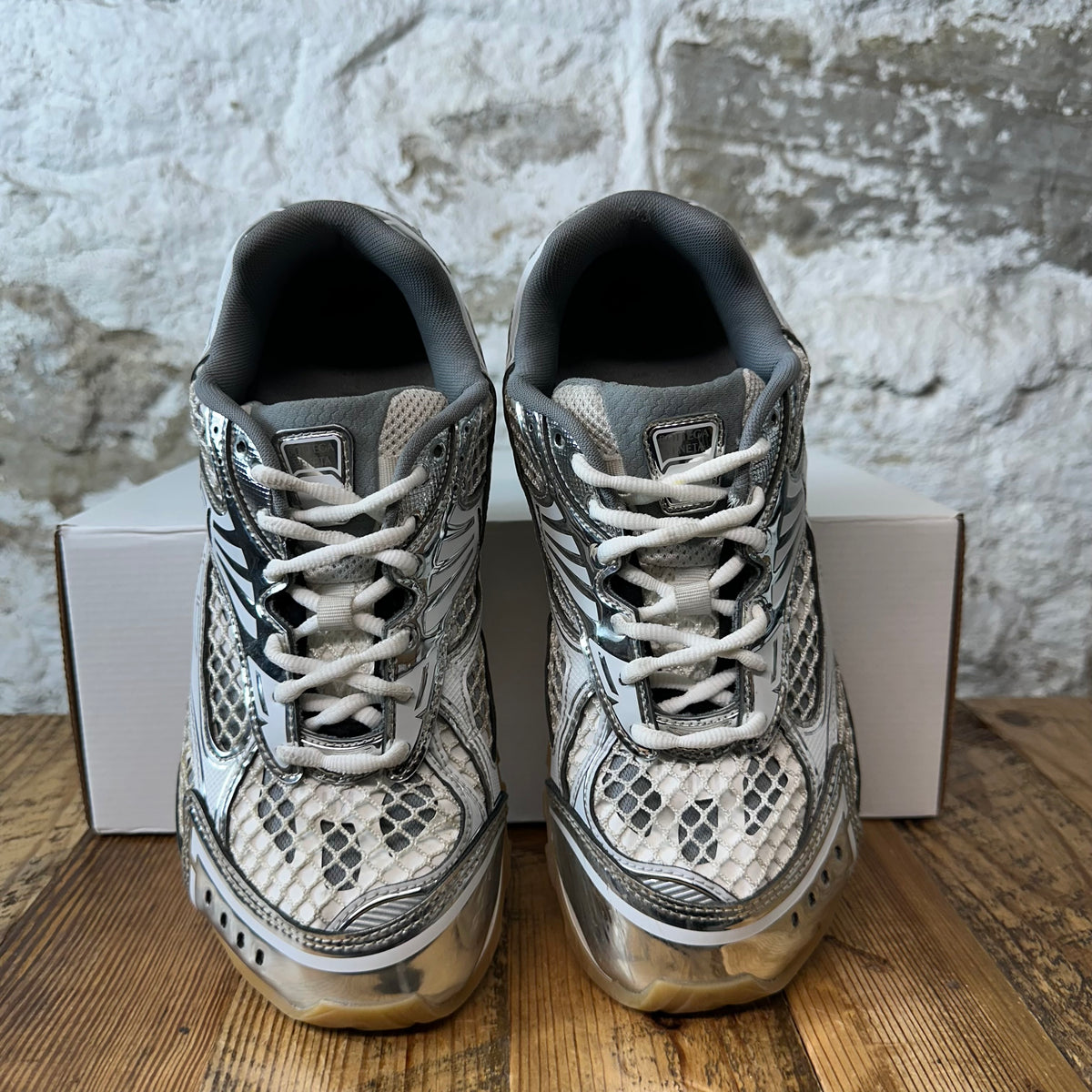 Bottega Veneta Silver White Orbit Sneaker Sz 7 (40)