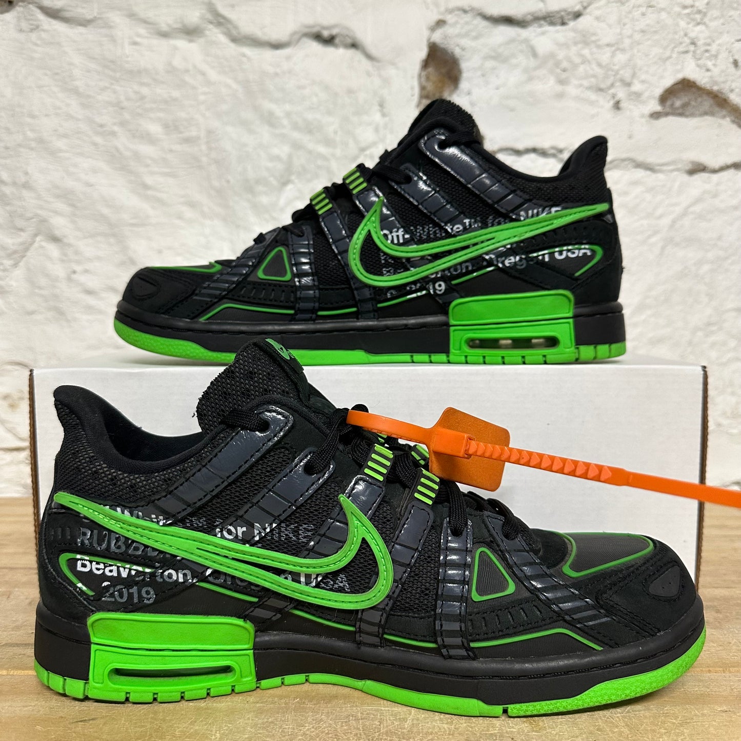 Nike Air Rubber Dunk Off-White Green Strike Sz 9