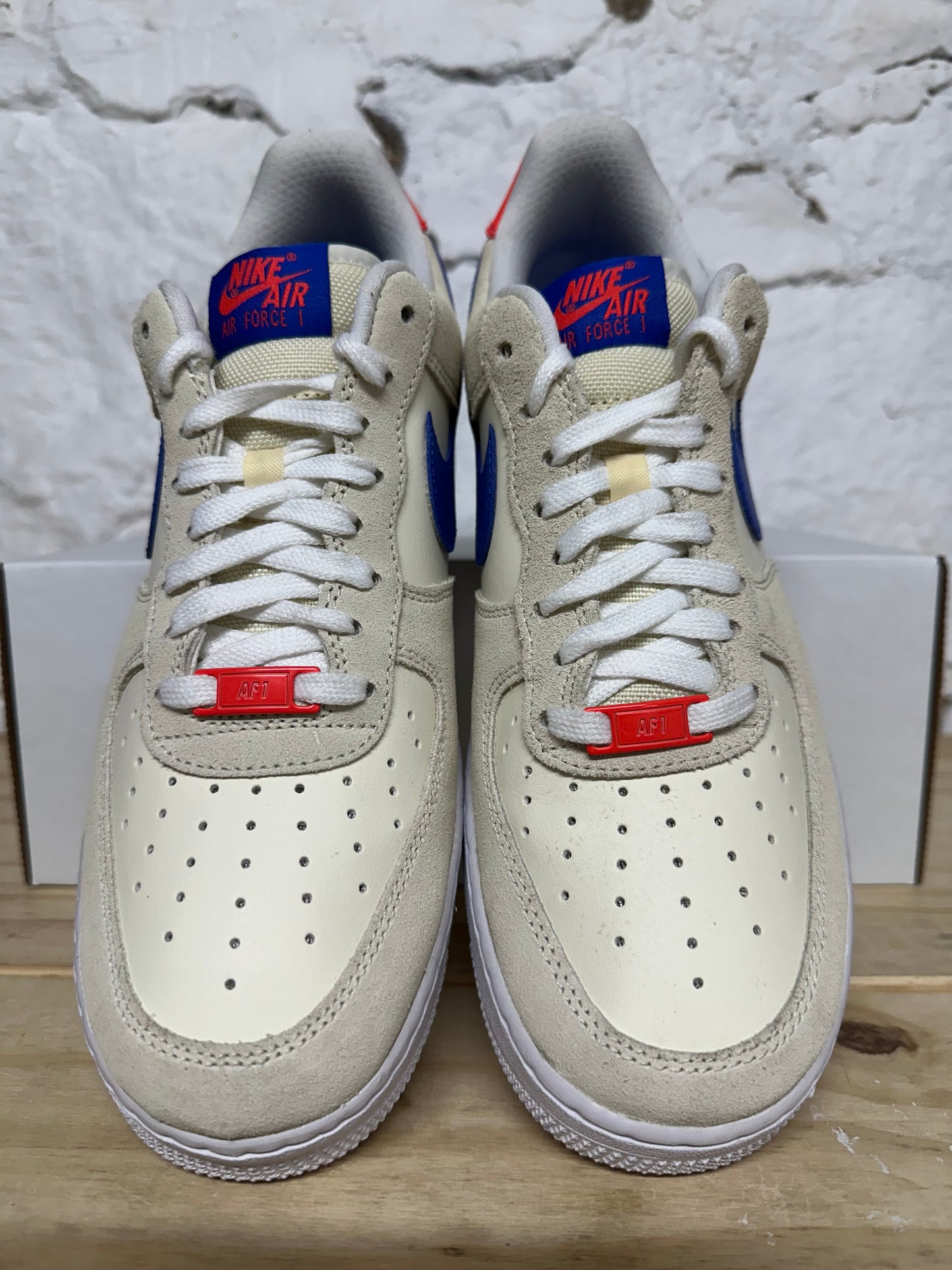 Nike Air Force 1 Low Coconut Milk Hyper Royal Sz 9.5