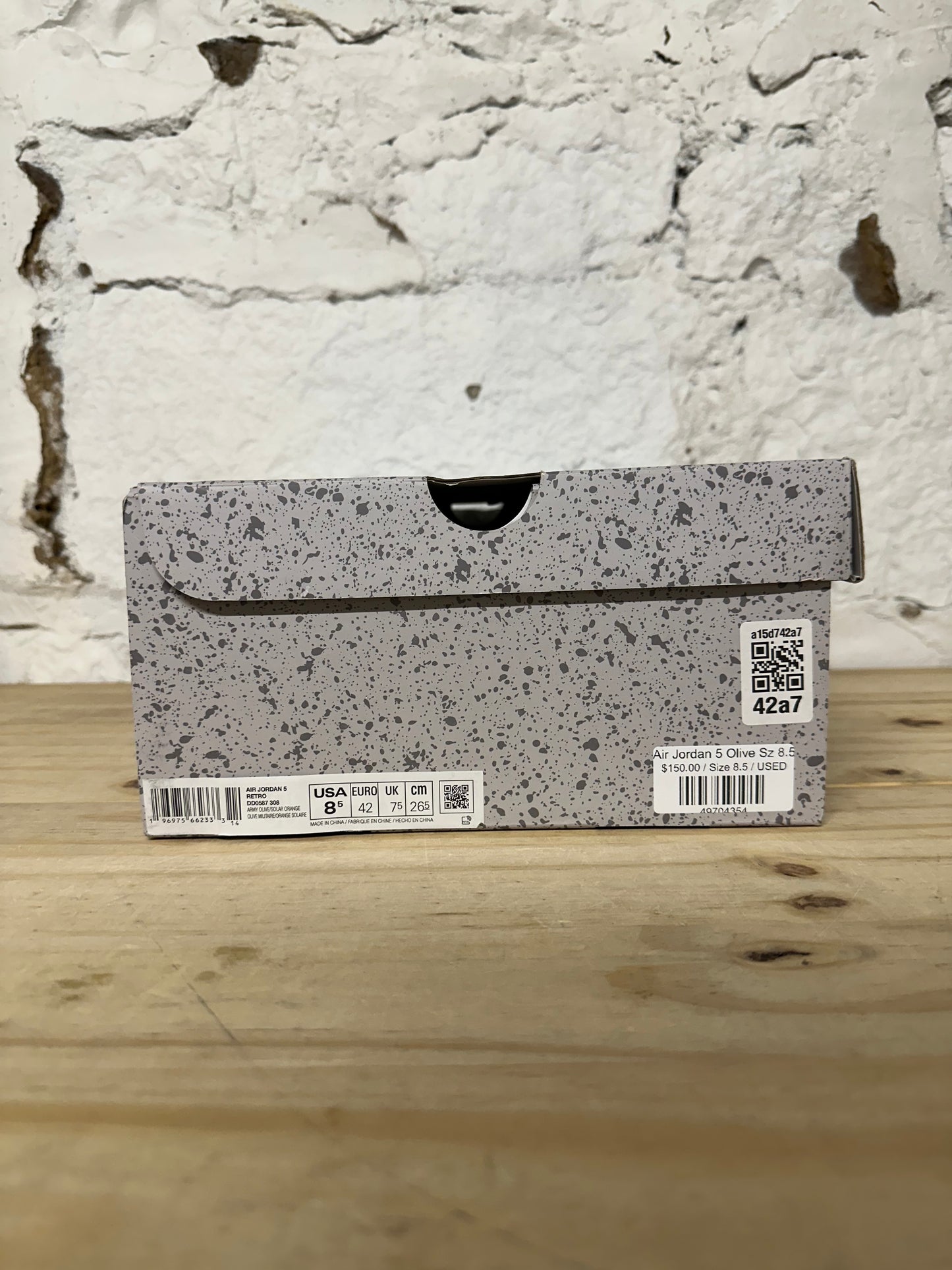 Air Jordan 5 Olive Sz 8.5