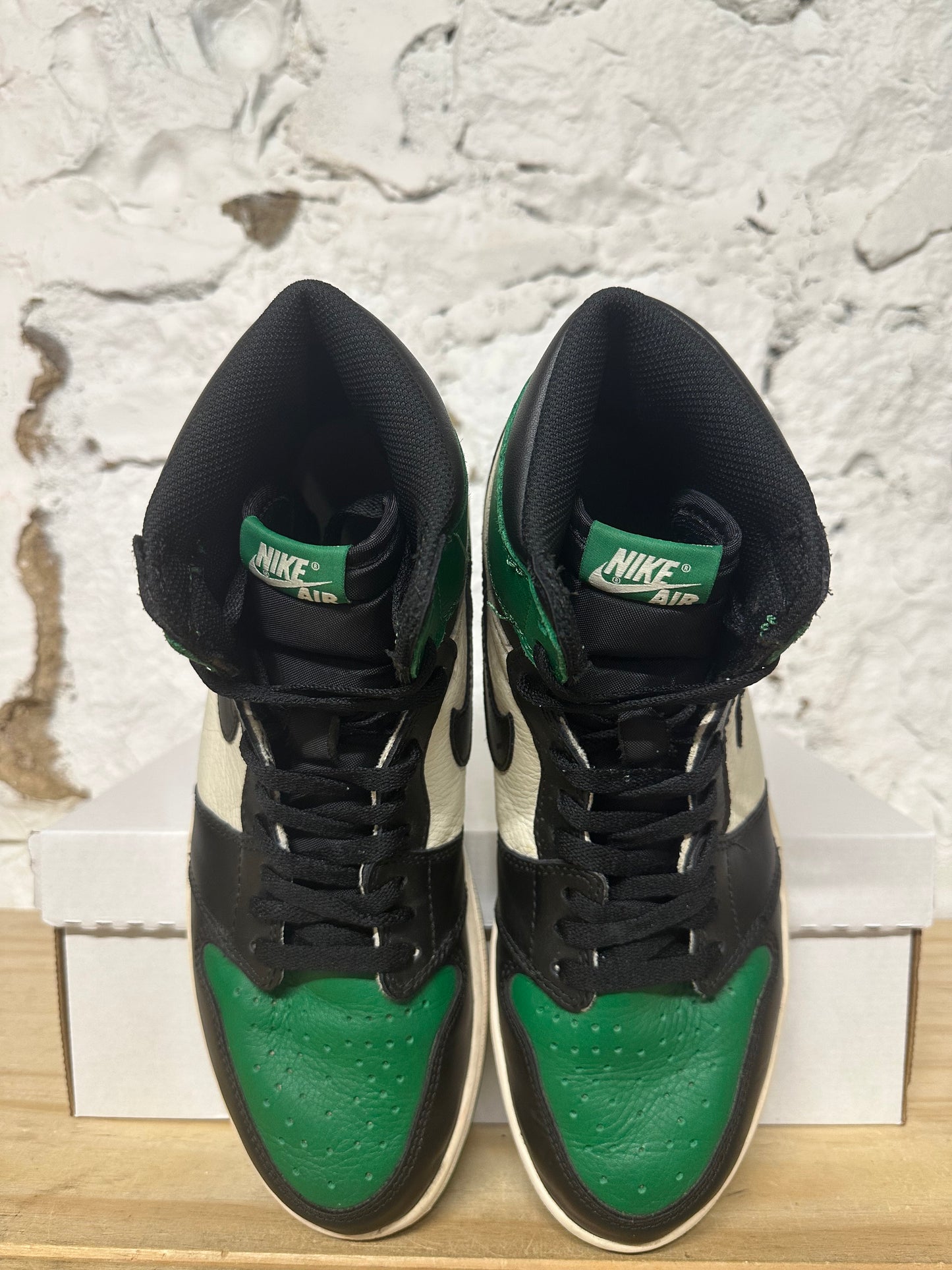 Air Jordan 1 High Pine Green Sz 11