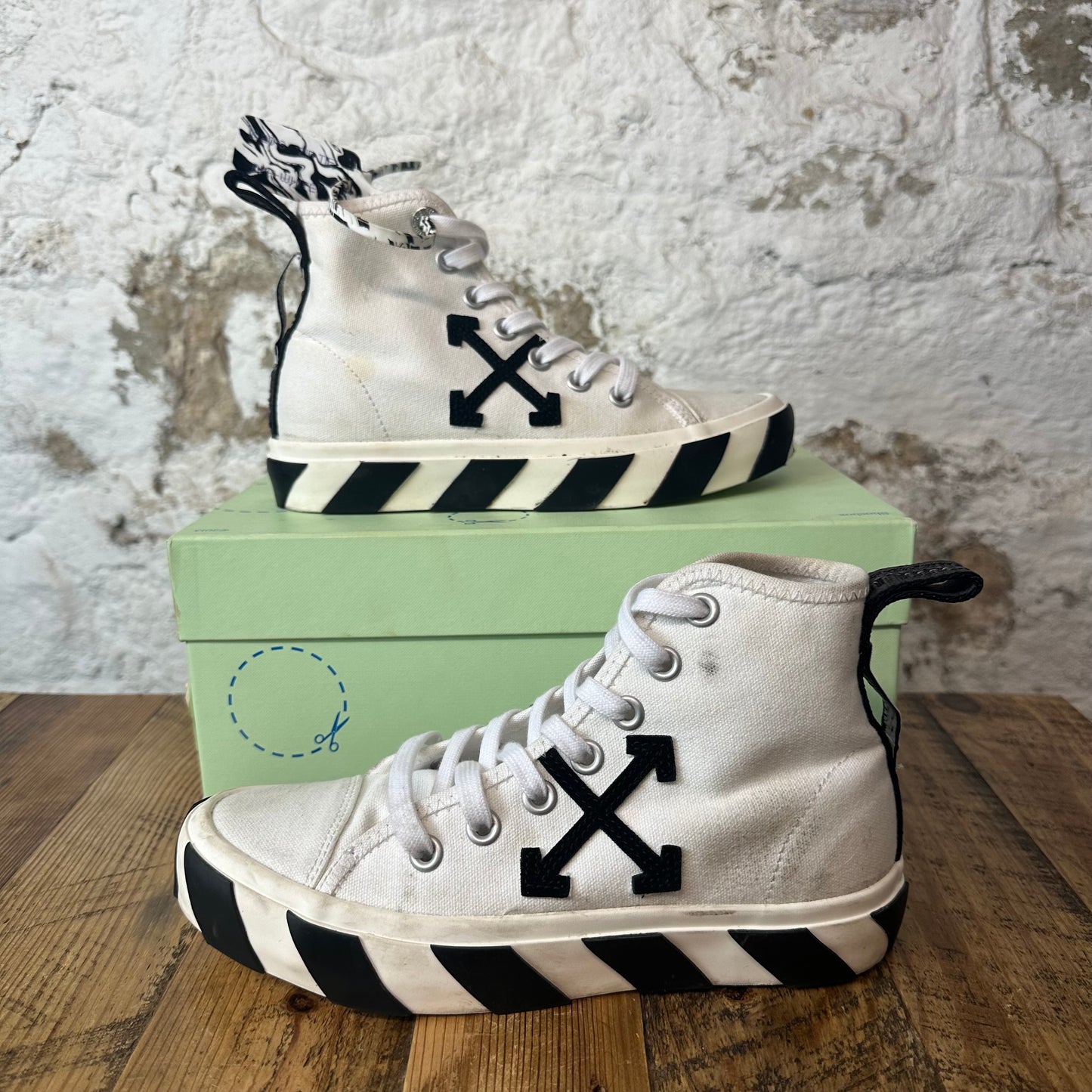Off-White Vulc High White Black Sneaker Sz 5 (37)