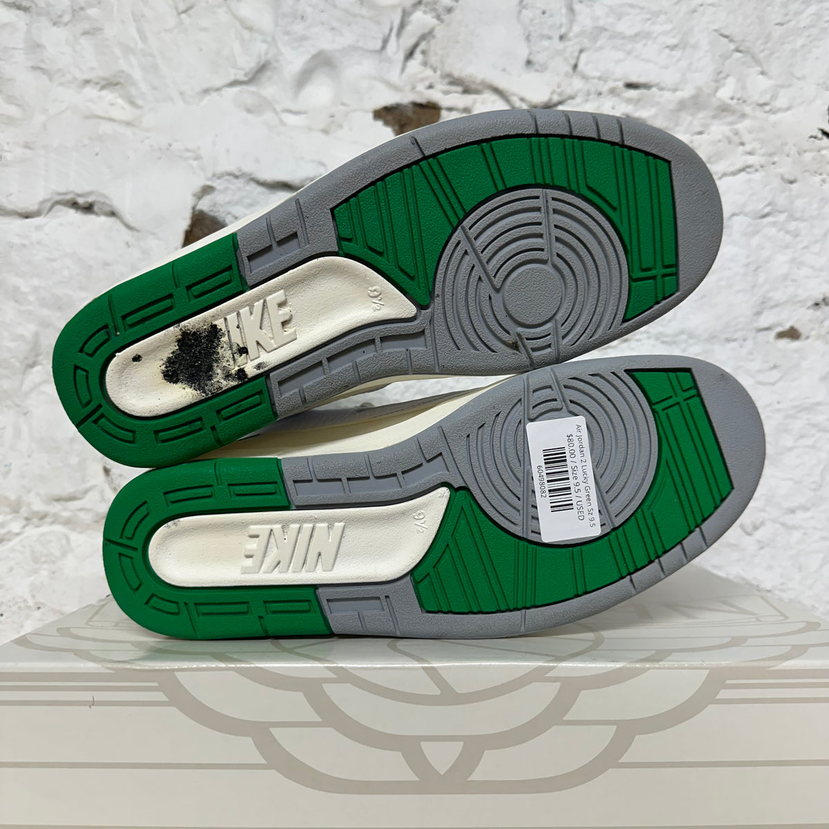 Air Jordan 2 Lucky Green Sz 9.5