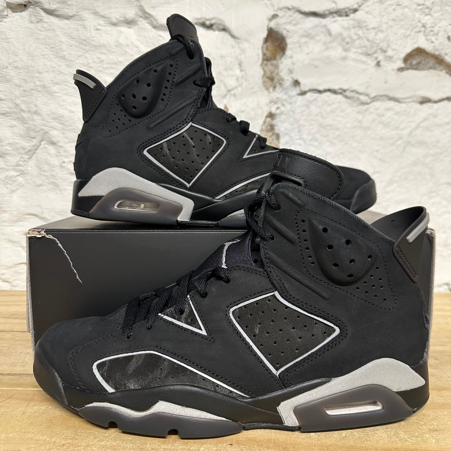 Air Jordan 6 Cap and Gown Sz 10