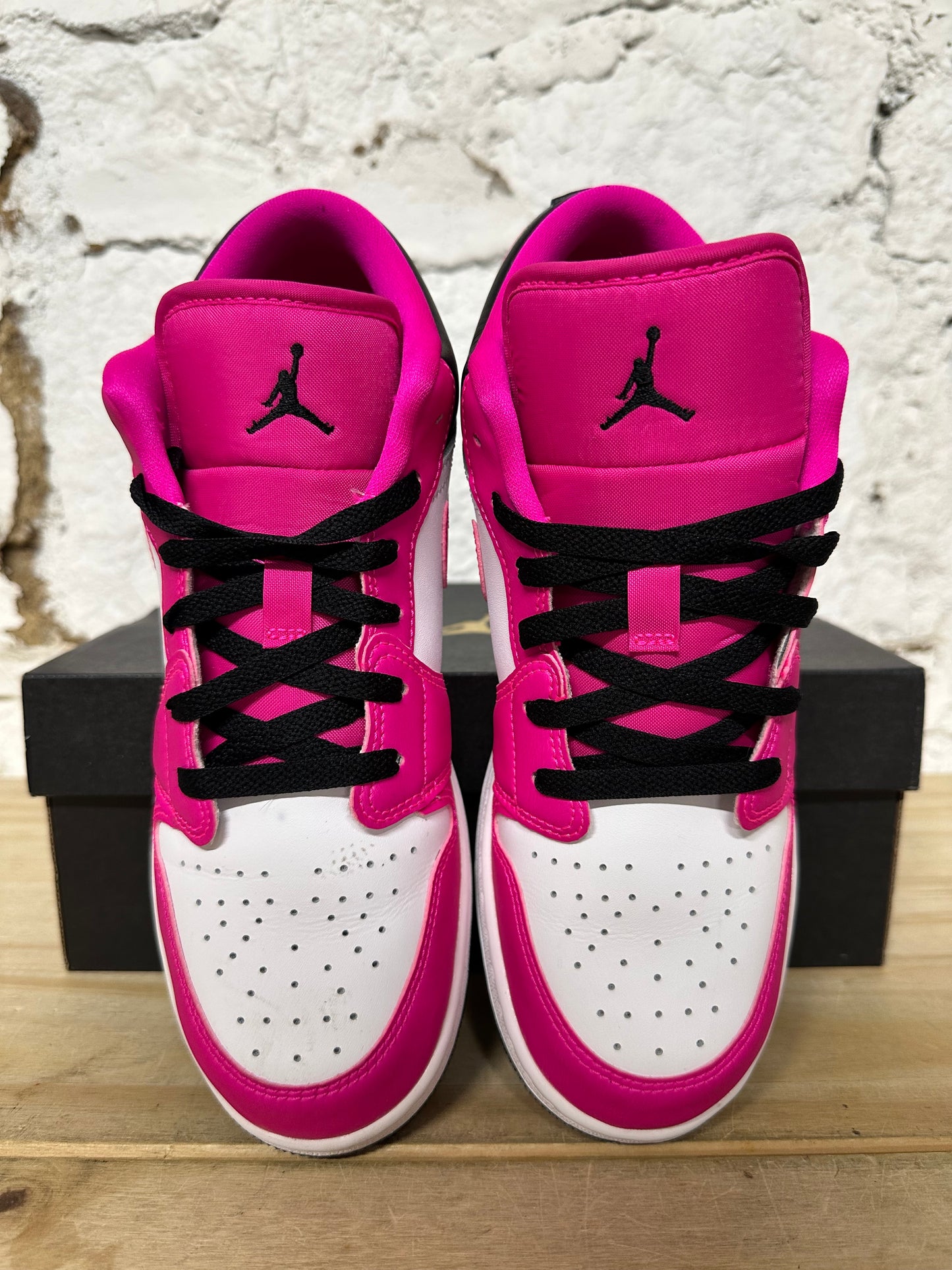 Air Jordan 1 Low Fierce Pink Sz 6.5Y