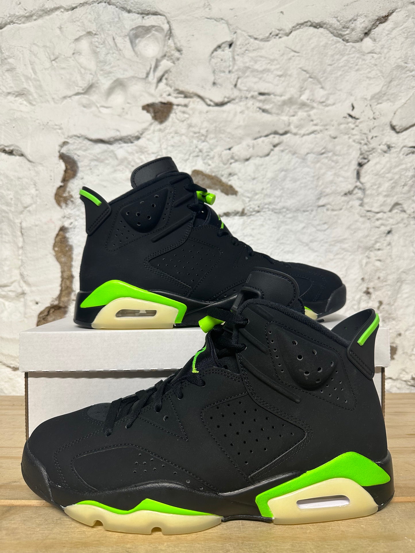 Air Jordan 6 Electric Green Sz 10 DS