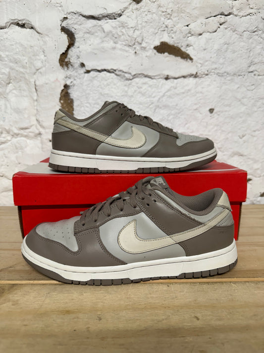 Nike Dunk Low Bone Beige Sz 7 (8.5W)