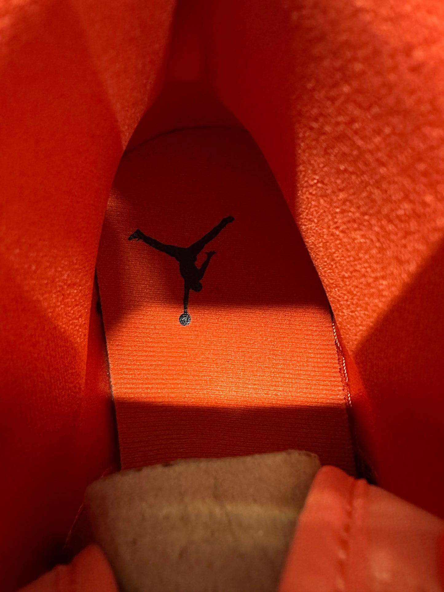 Air Jordan 1 Mid Rush Orange Sz 9.5 (11W) DS