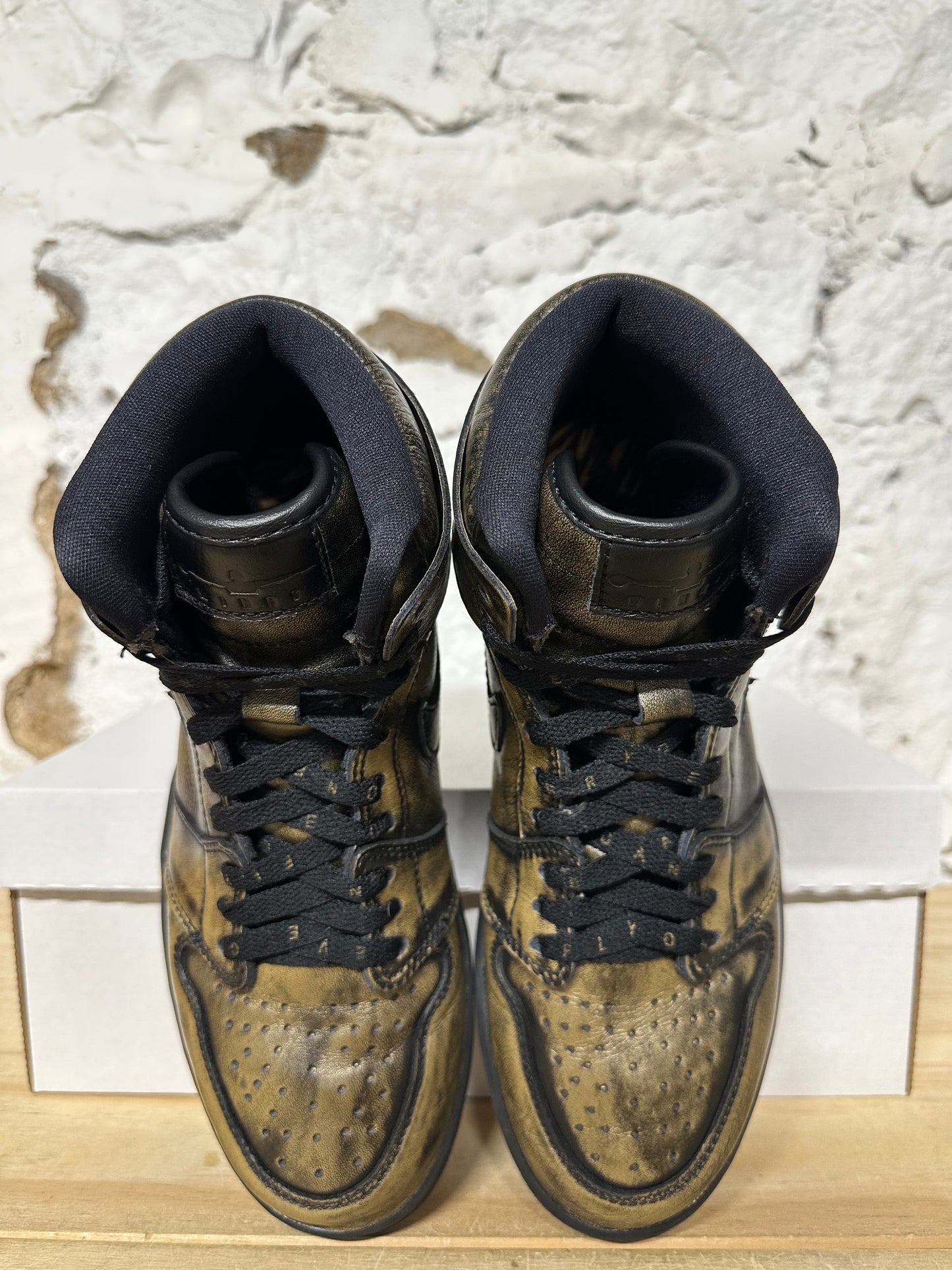 Air Jordan 1 High Wings Sz 8