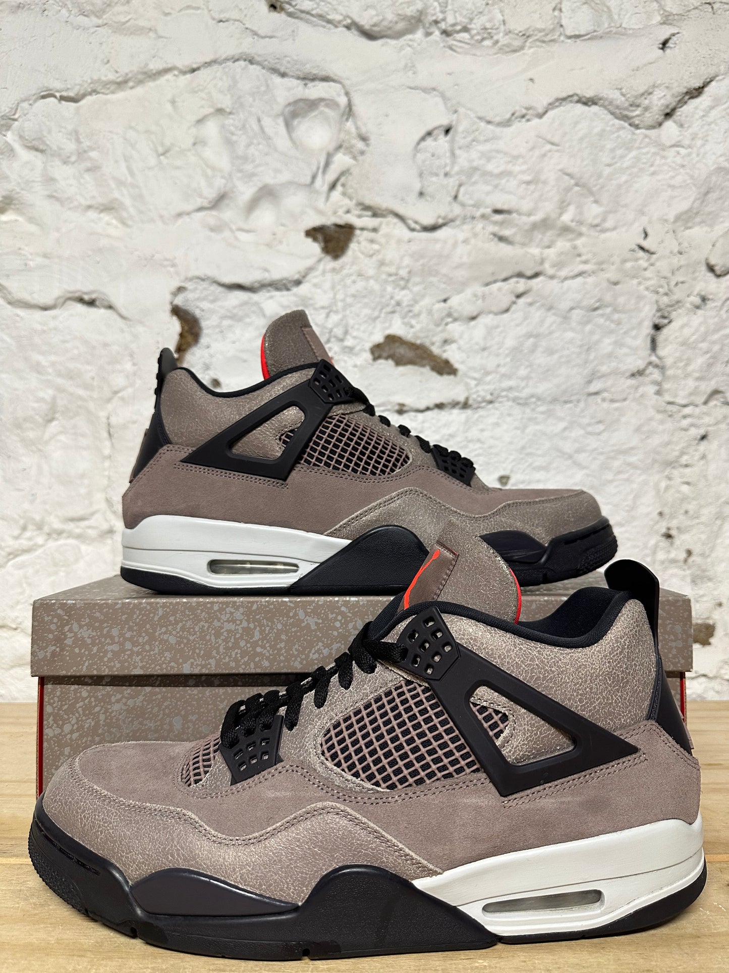 Air Jordan 4 Taupe Haze Sz 13