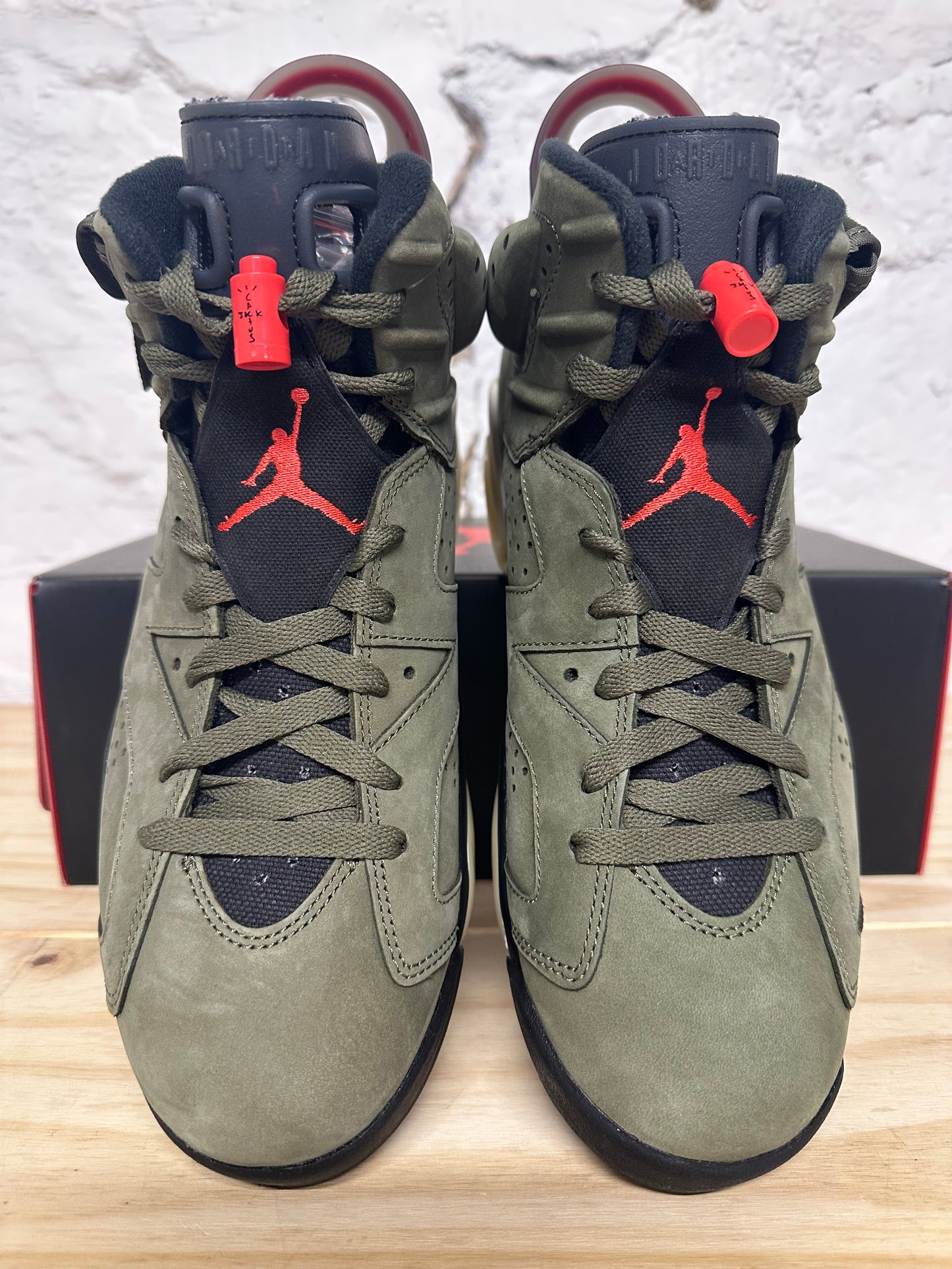 Air Jordan 6 Travis Scott Olive Sz 9.5 DS