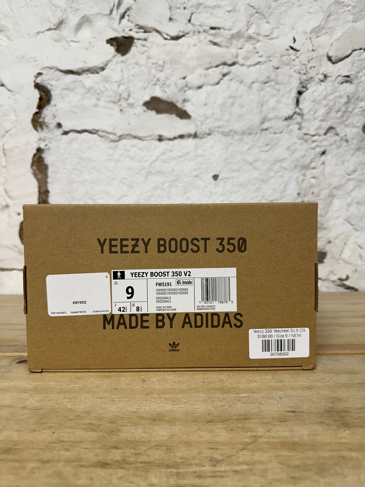 Yeezy 350 V2 Yeezreel Sz 9 DS