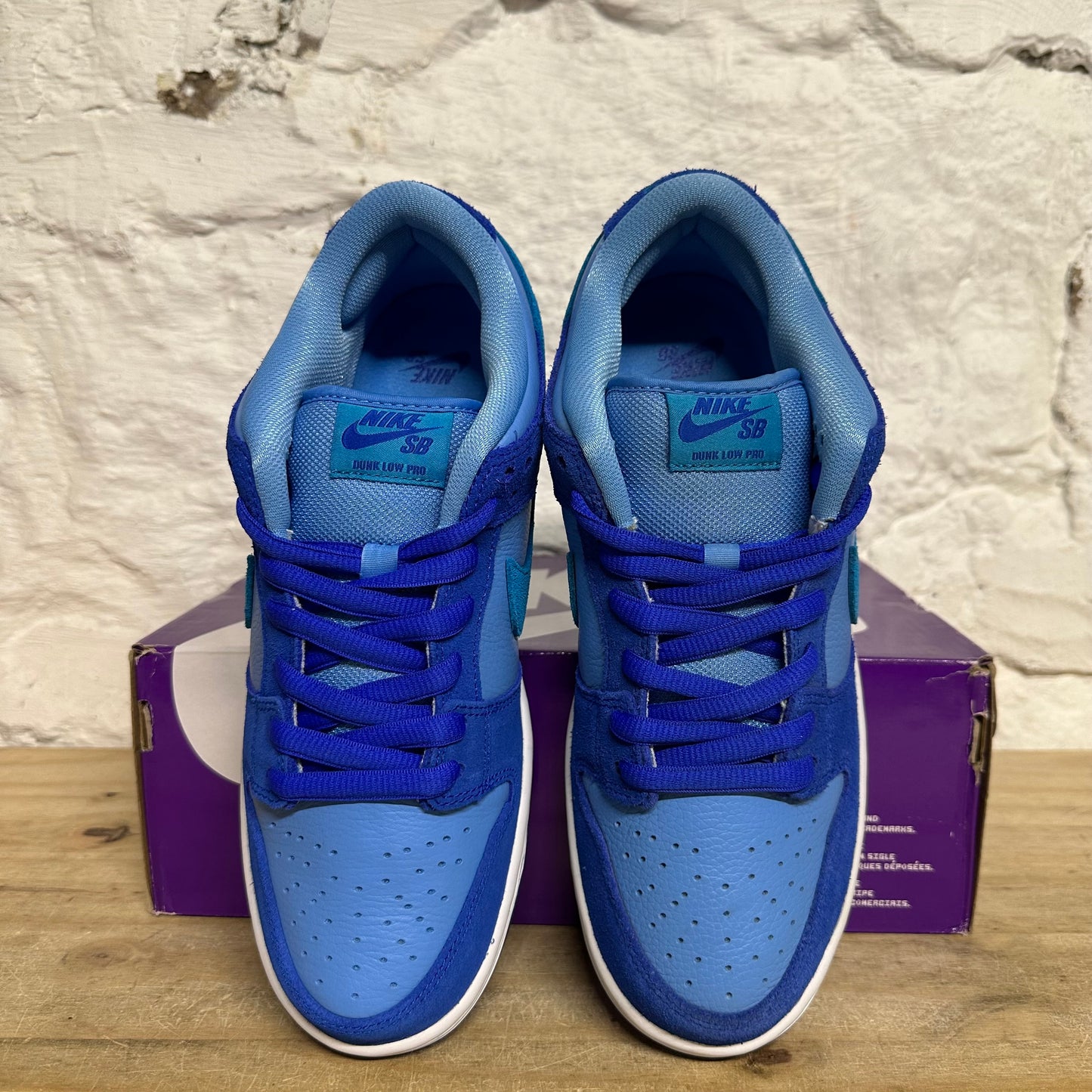 Nike SB Dunk Low Blue Raspberry Sz 9 DS