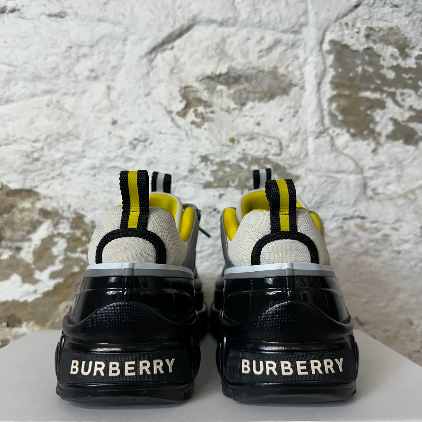 Burberry Arthur Black Grey Yellow Sneaker Sz 9 (42)
