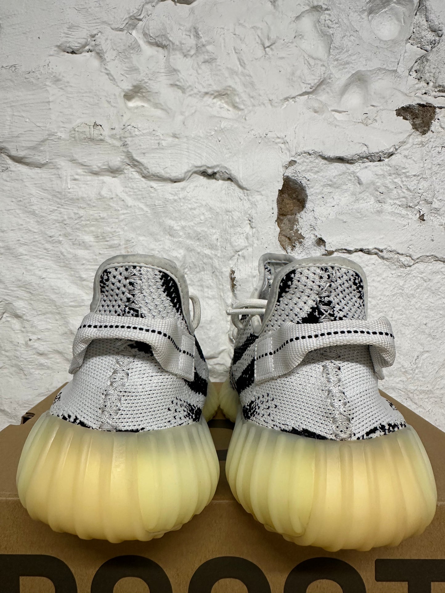 Yeezy 350 V2 Zebra Sz 11.5