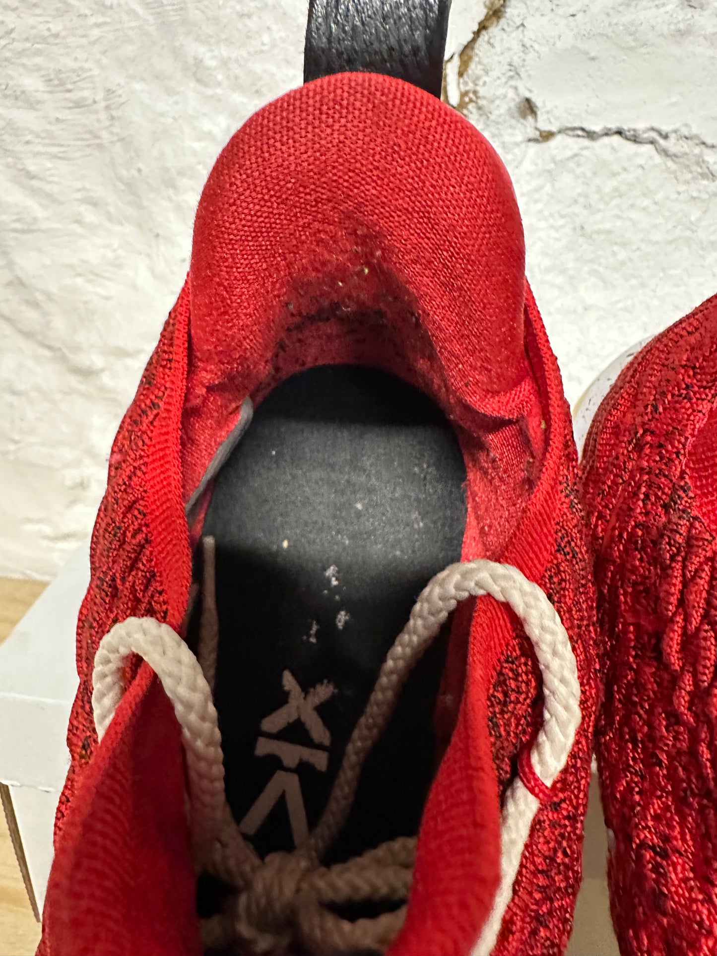 Nike LeBron 15 Low University Red Sz 13