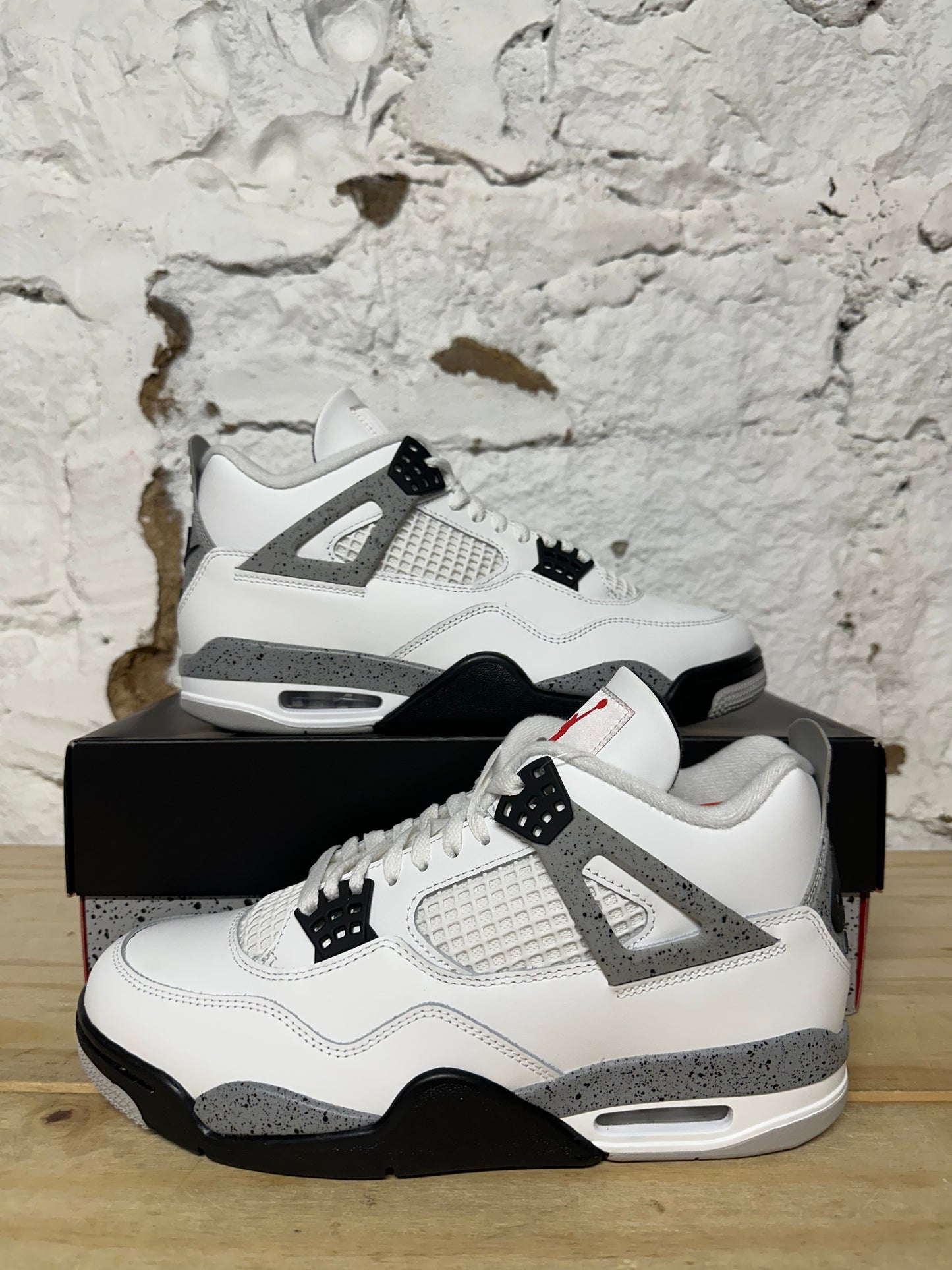 Air Jordan 4 White Cement Sz 8.5 DS