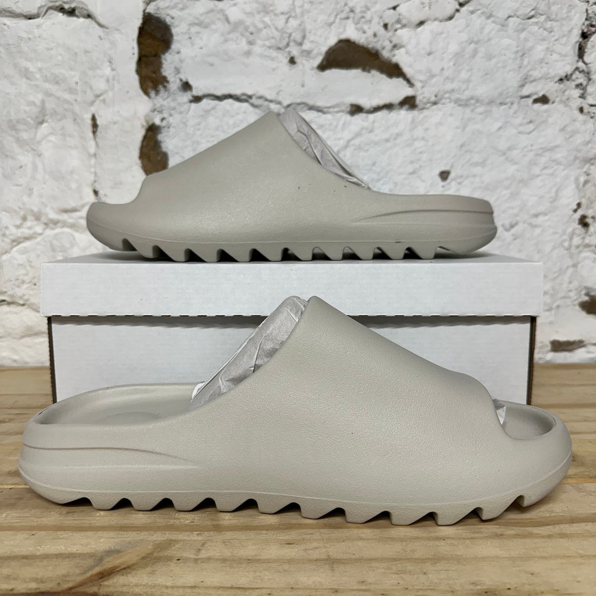 Yeezy Slide 01 Cream Sz 14 DS