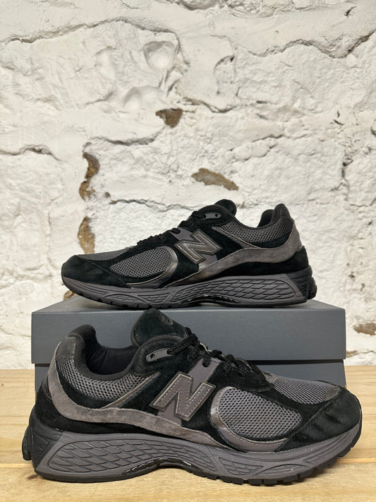 New Balance 2002R Black Dark Grey Sz 11