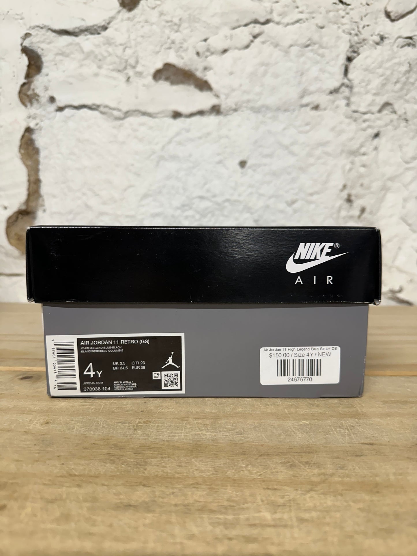 Air Jordan 11 High Legend Blue Sz 4Y DS