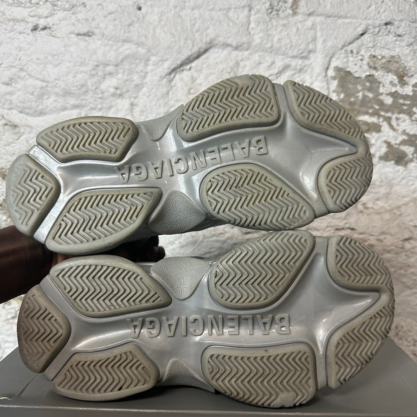 Balenciaga Triple S Silver Gray Sneaker Sz 6 (38)