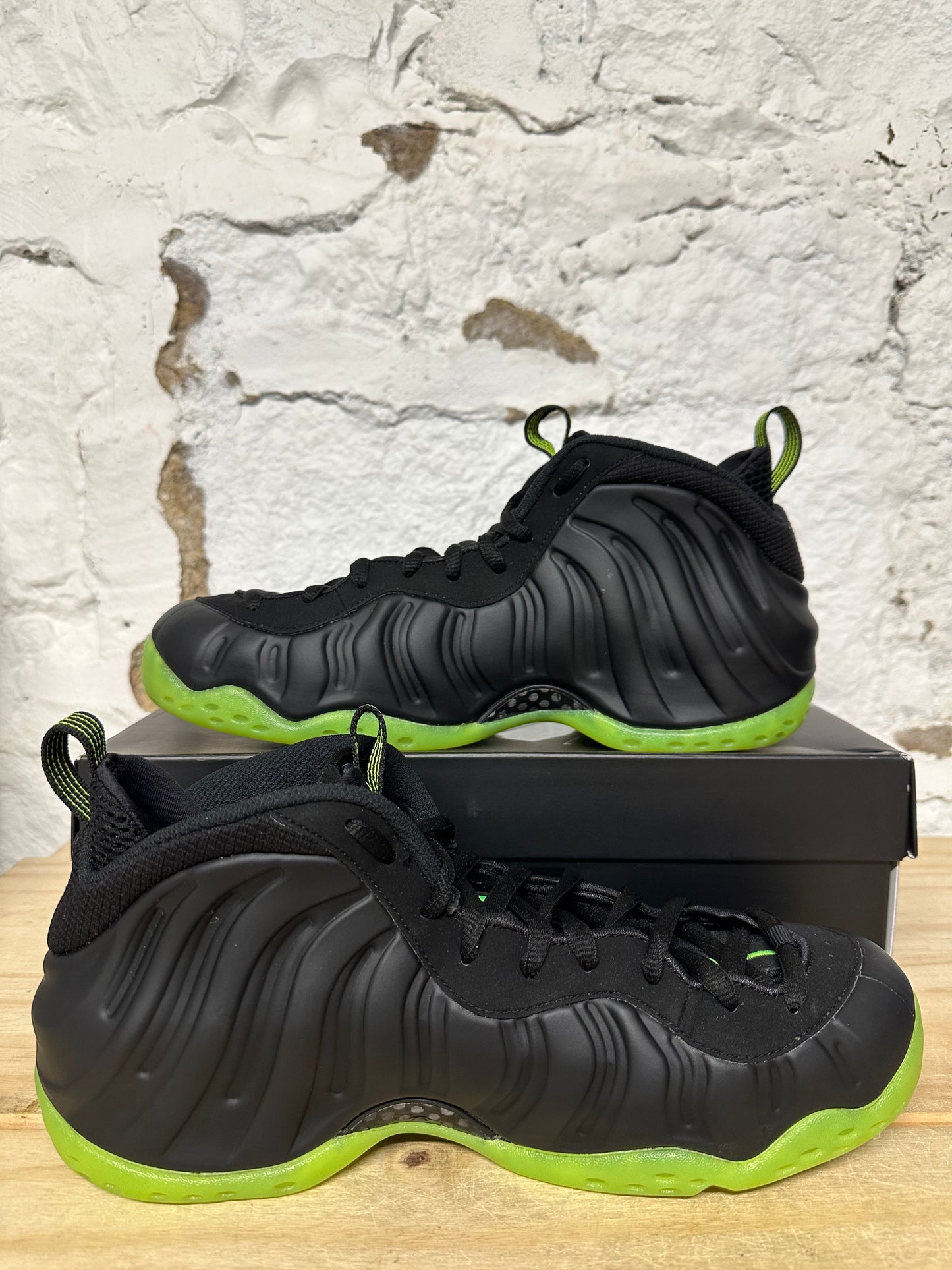 Nike Air Foamposite One Black Volt Sz 10