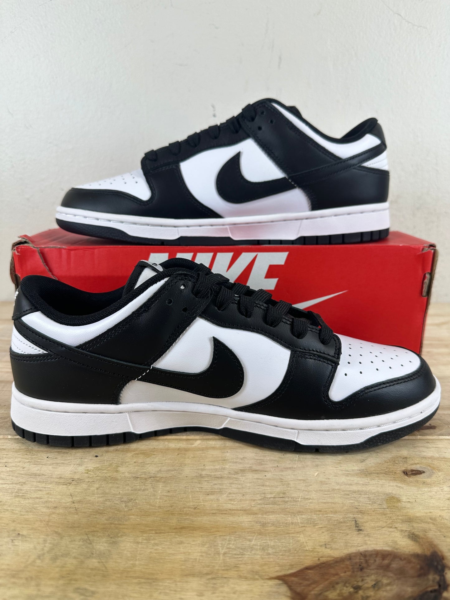 Nike Dunk Low Panda Sz 9 DS