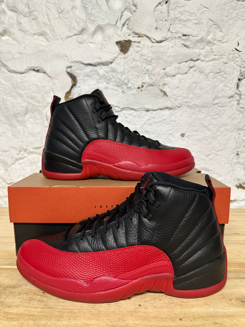 Air Jordan 12 Flu Game Sz 12 DS