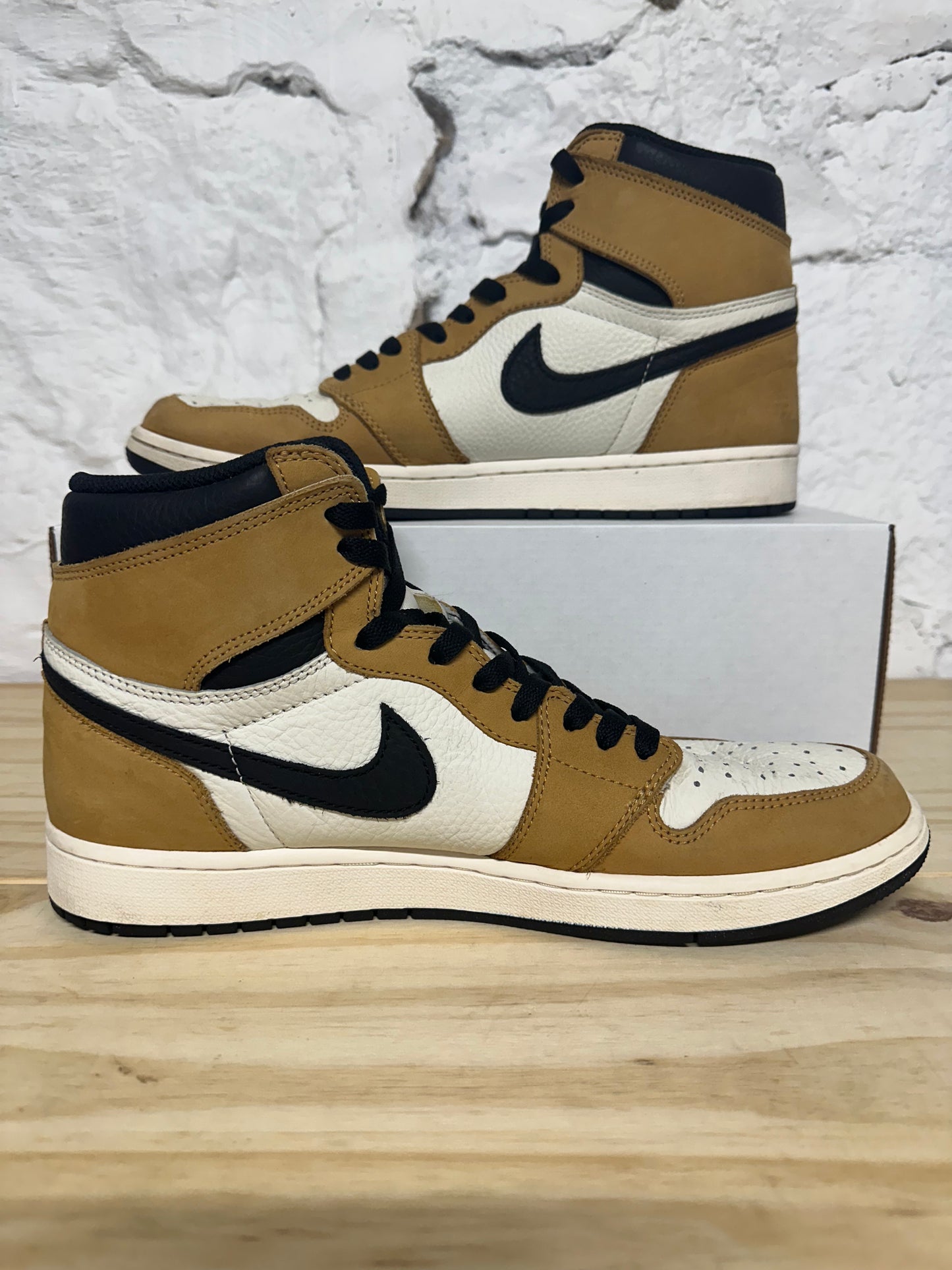 Air Jordan 1 High Rookie of the Year Sz 12
