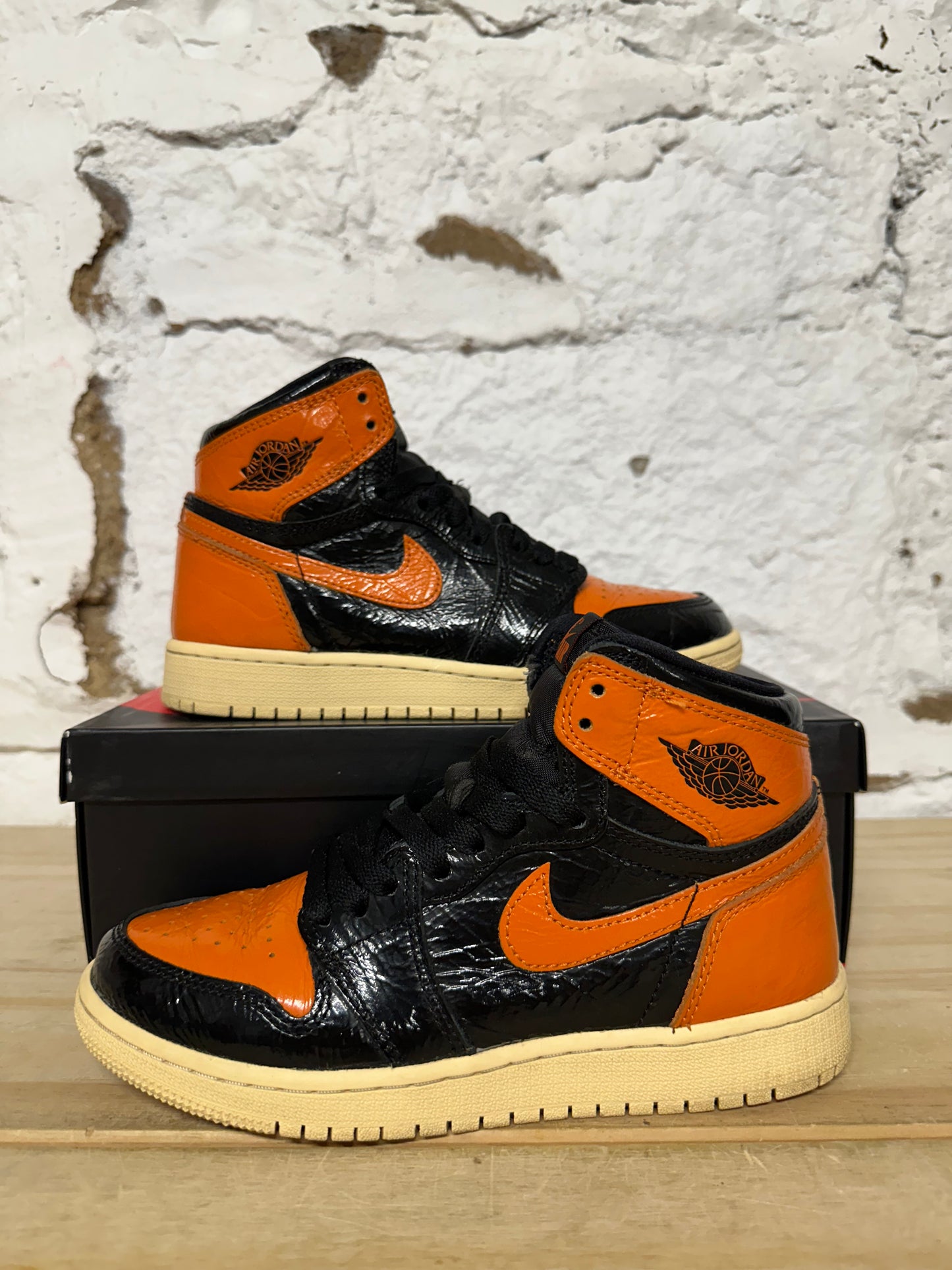 Air Jordan 1 High Shattered Backboard 3.0 Sz 3.5Y